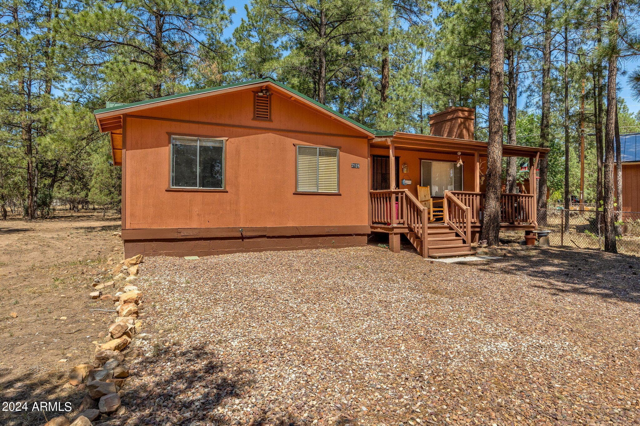 2029 Moccasin Circle — photo 2