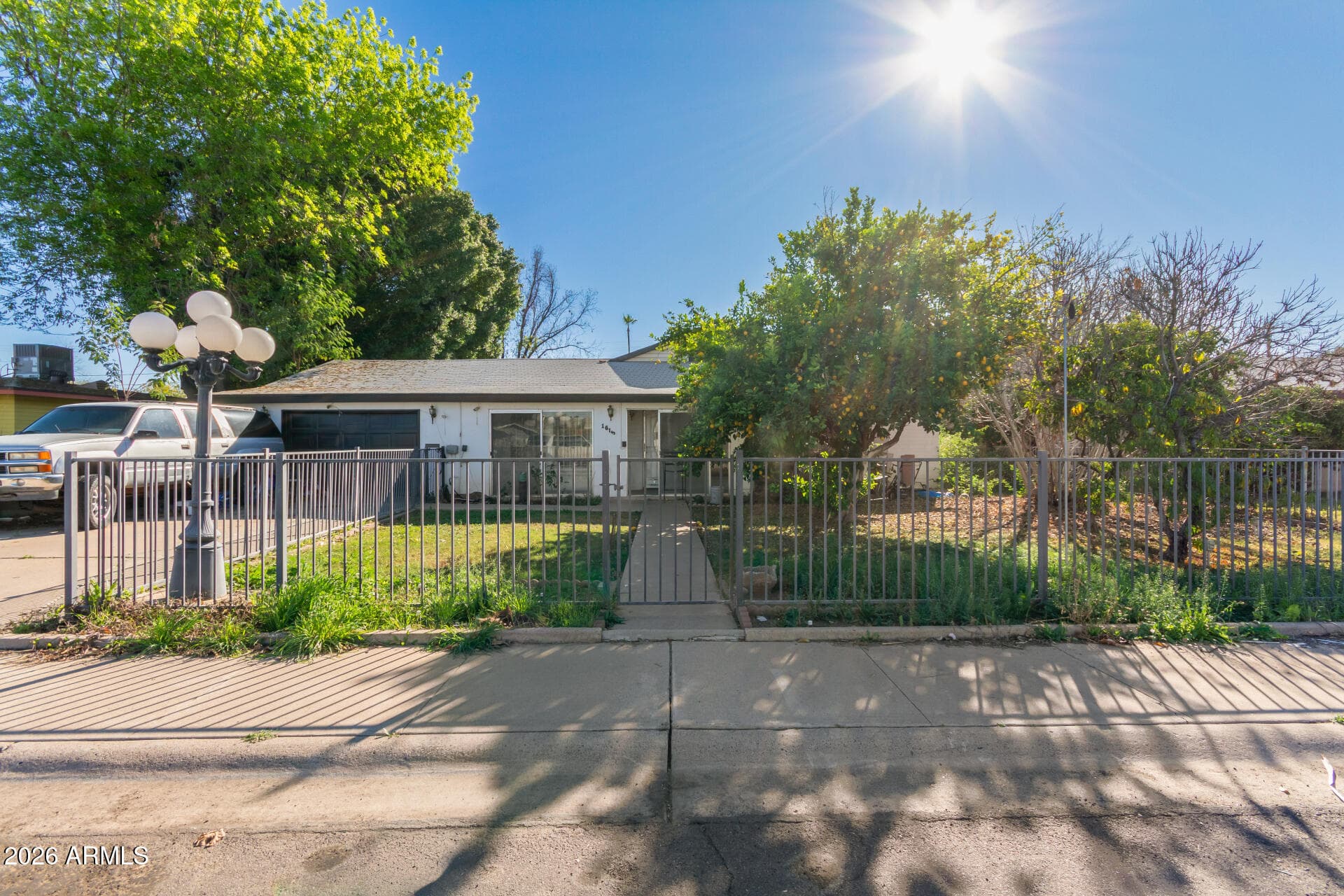 1615 E Hudson Dr — photo 1