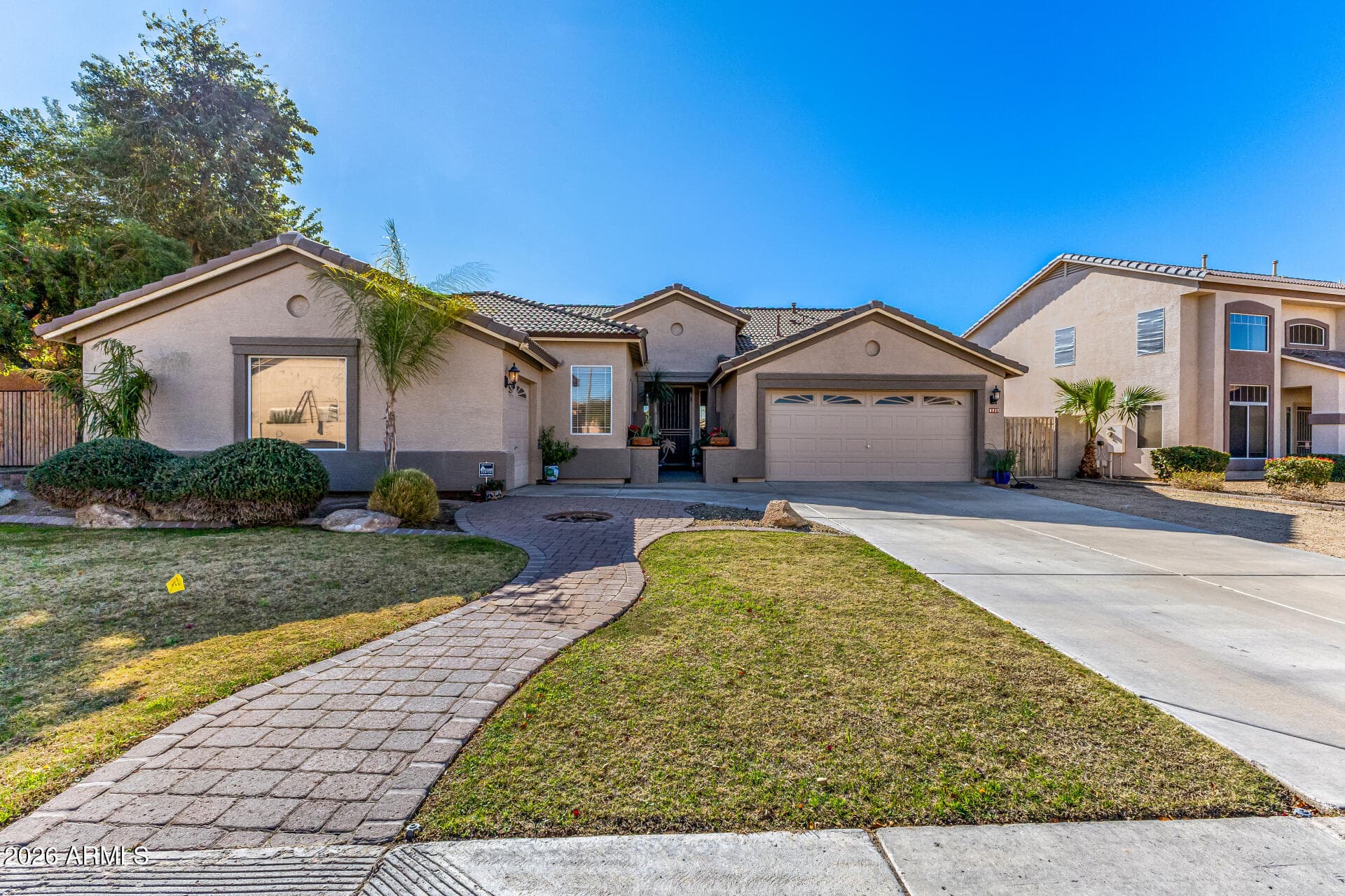 6827 W El Cortez Pl — photo 2