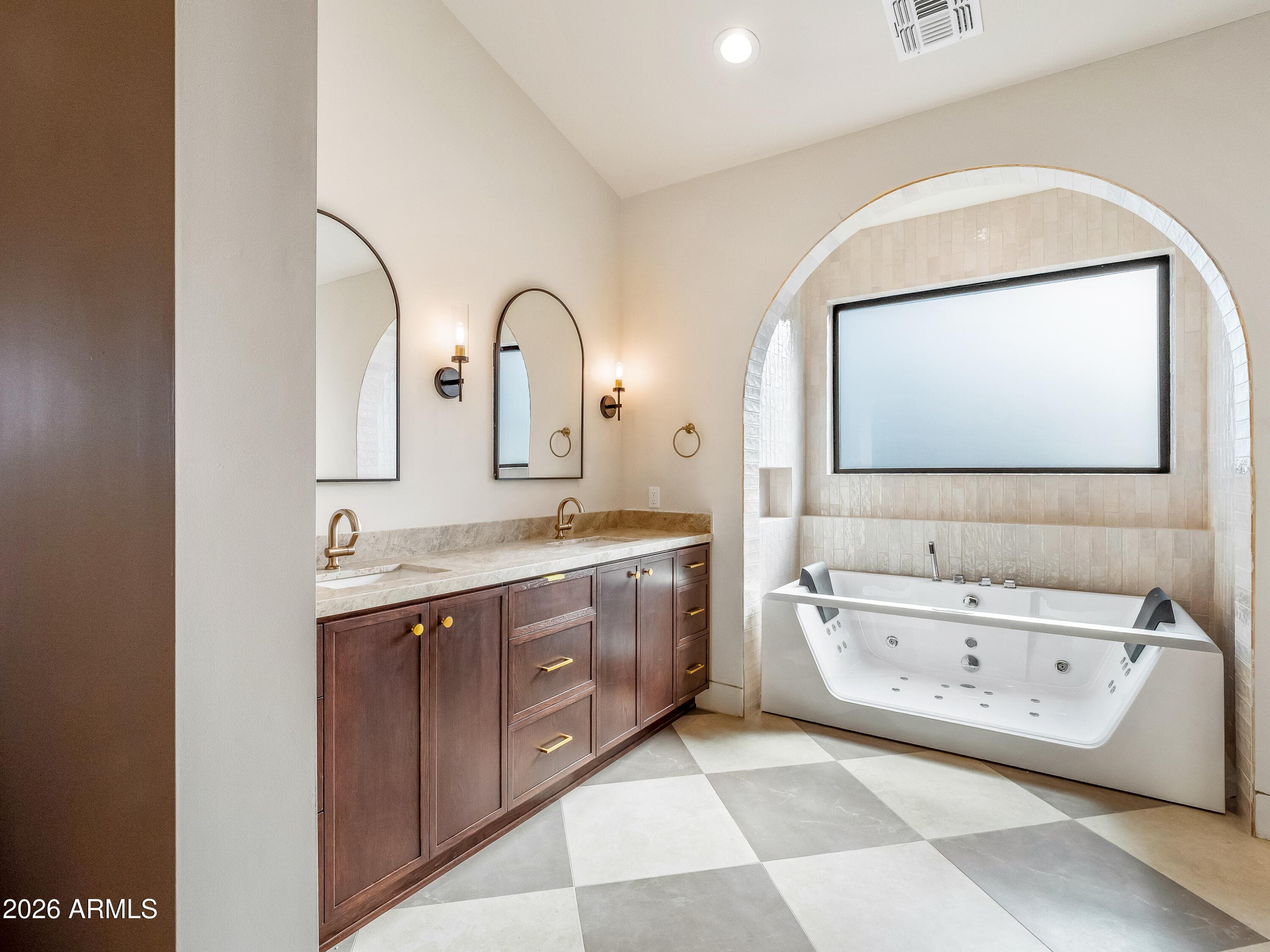 1730 W SENTINEL ROCK RD - See more photos