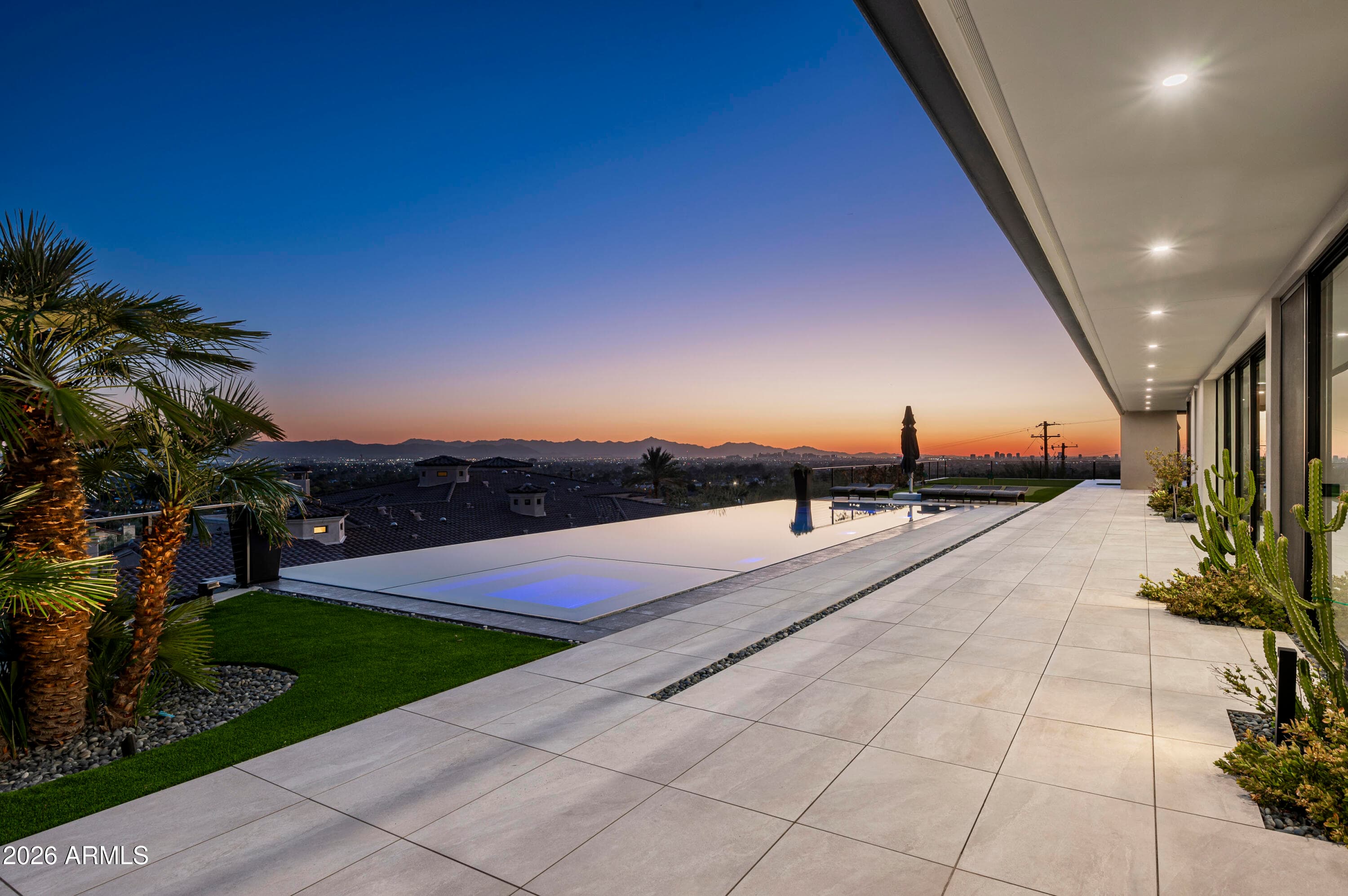 4725 N 56th St — photo 2