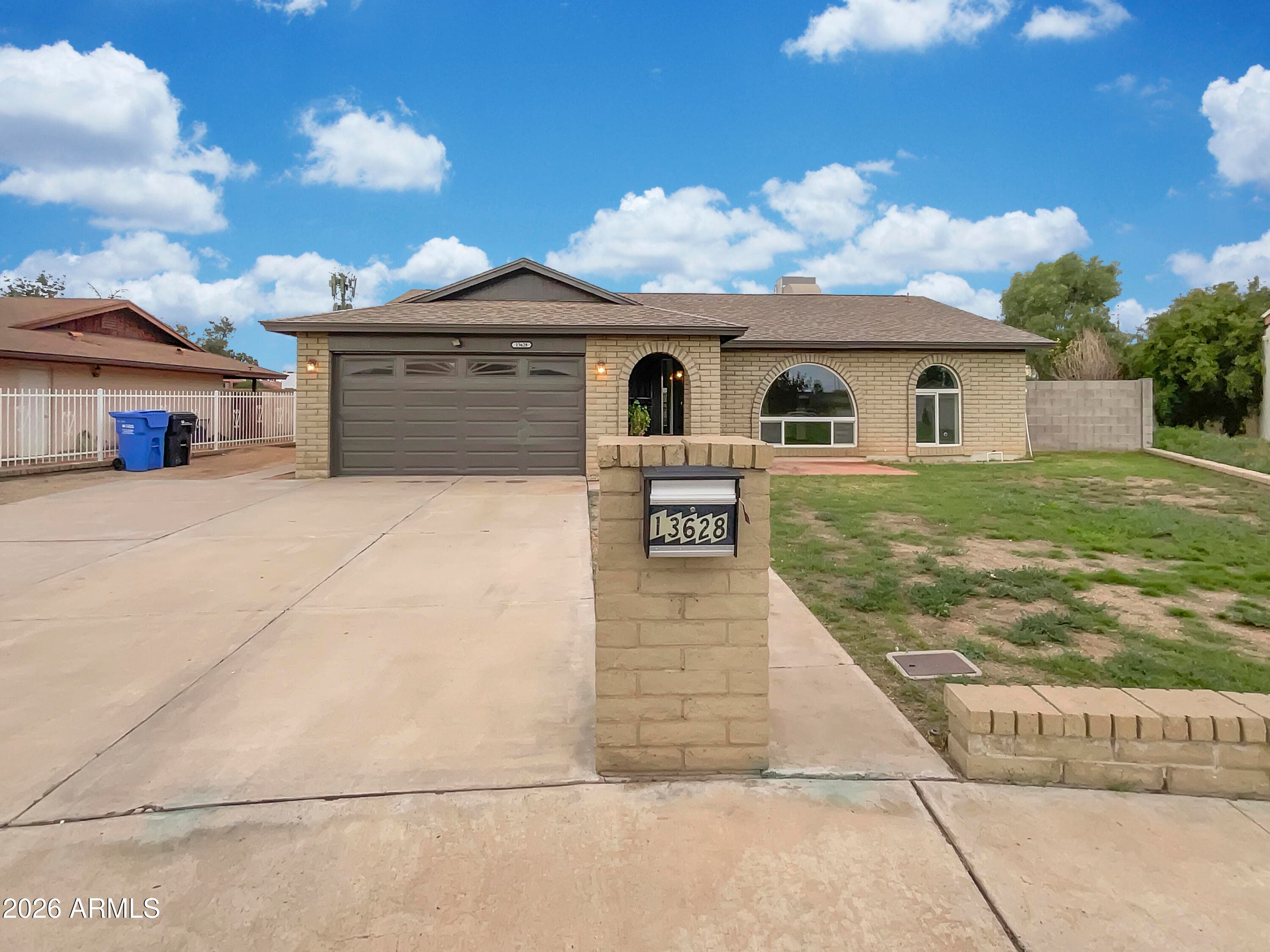 13628 N 40th Dr — photo 1