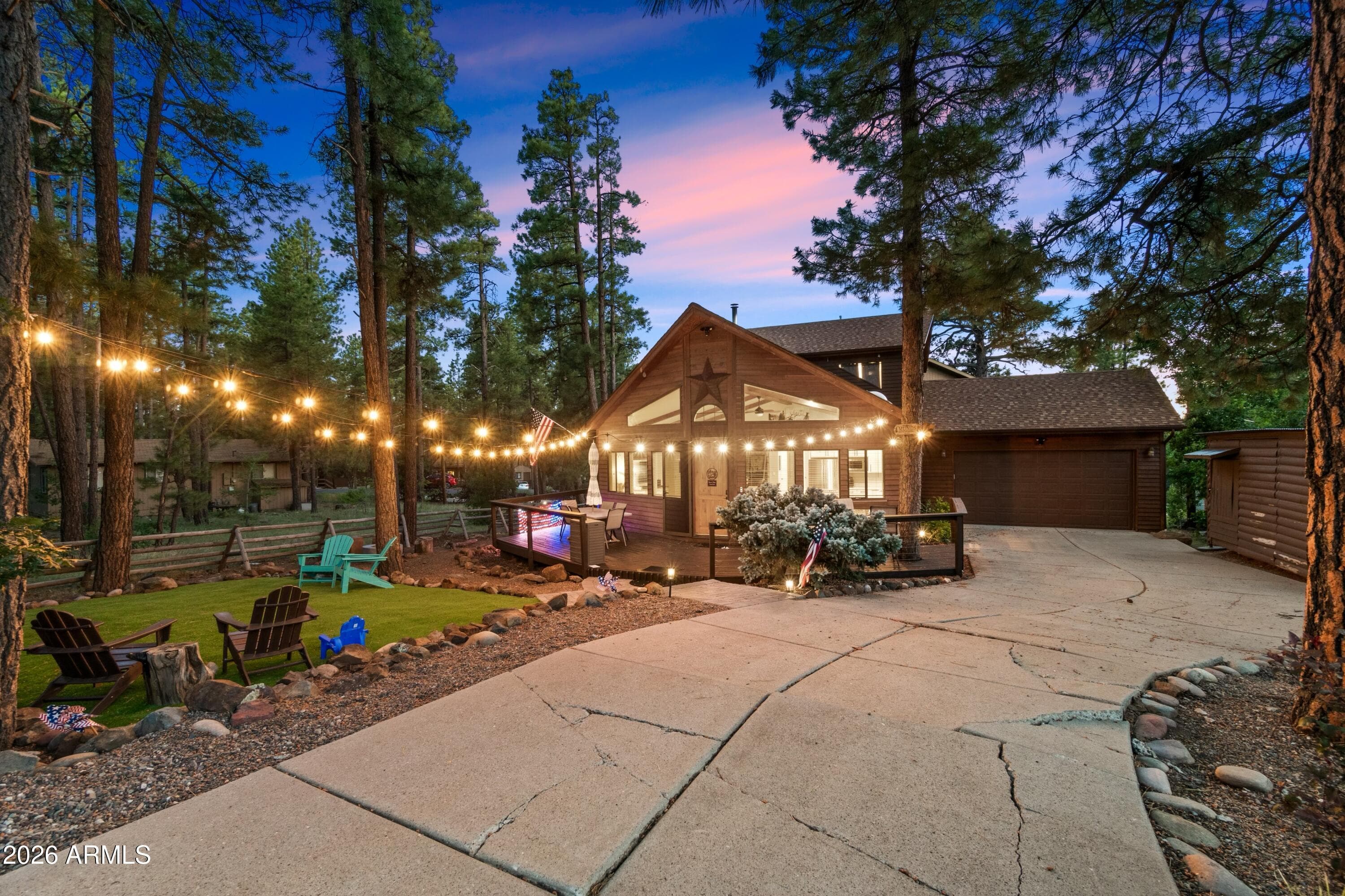 805 E Oak Dr — photo 1