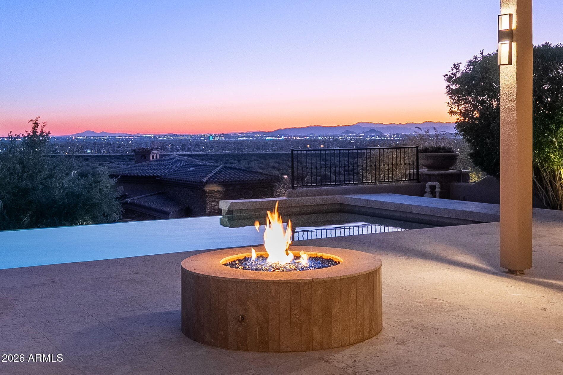 11448 E Dreyfus Ave — photo 1