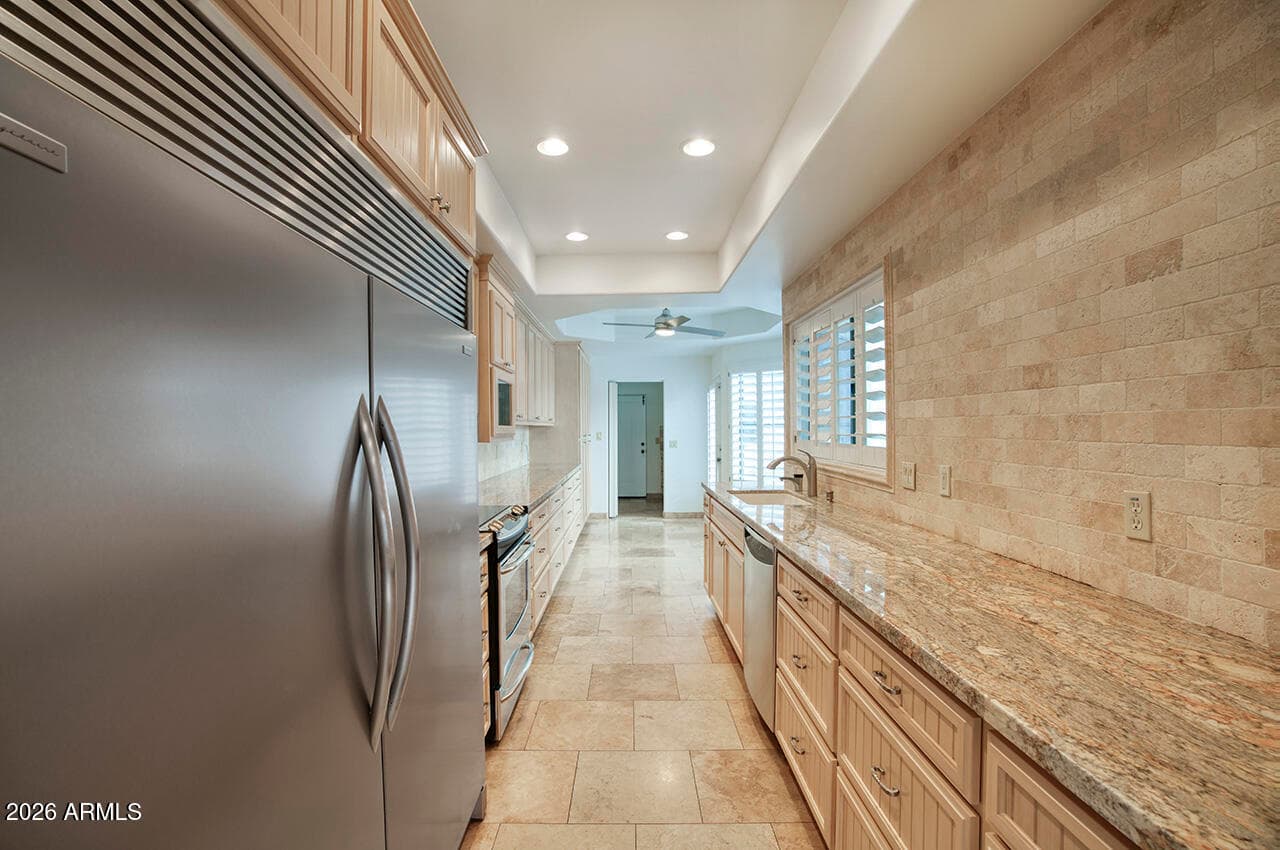 77 E Missouri Ave 49 — photo 1