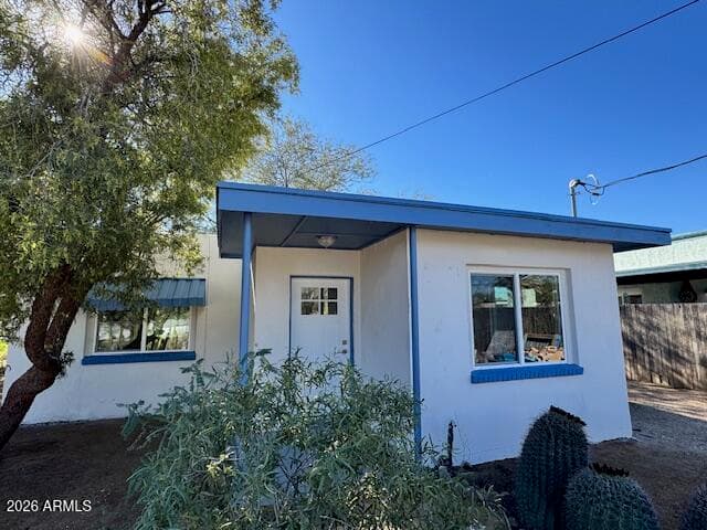 240 E Delano St — photo 2