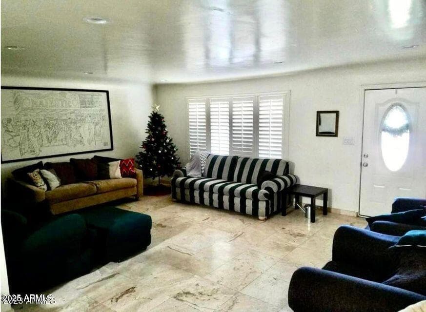 1224 S MAPLE AVE - See more photos