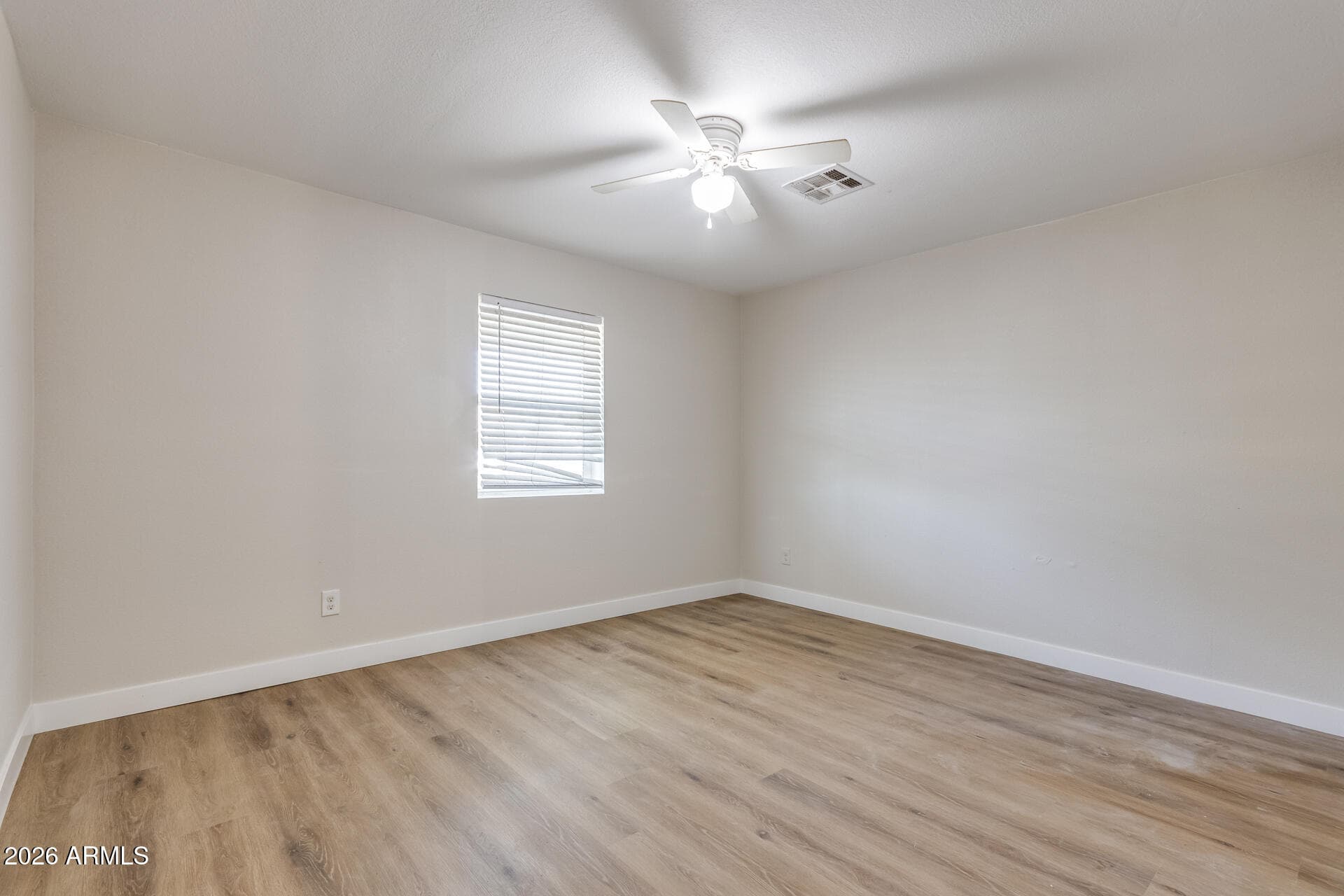 914 S 30th Dr — photo 32