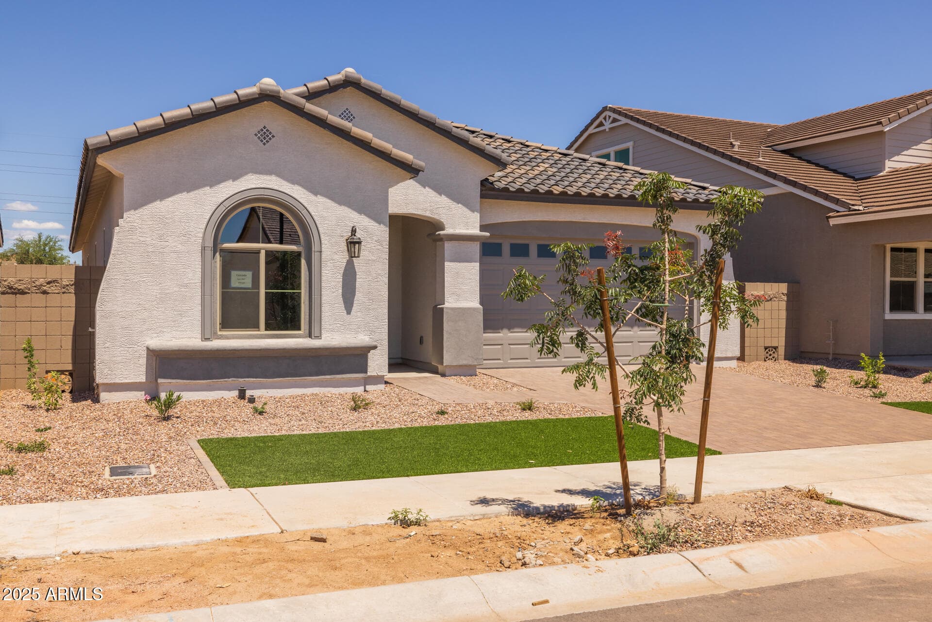 15642 W Georgia Dr — photo 2