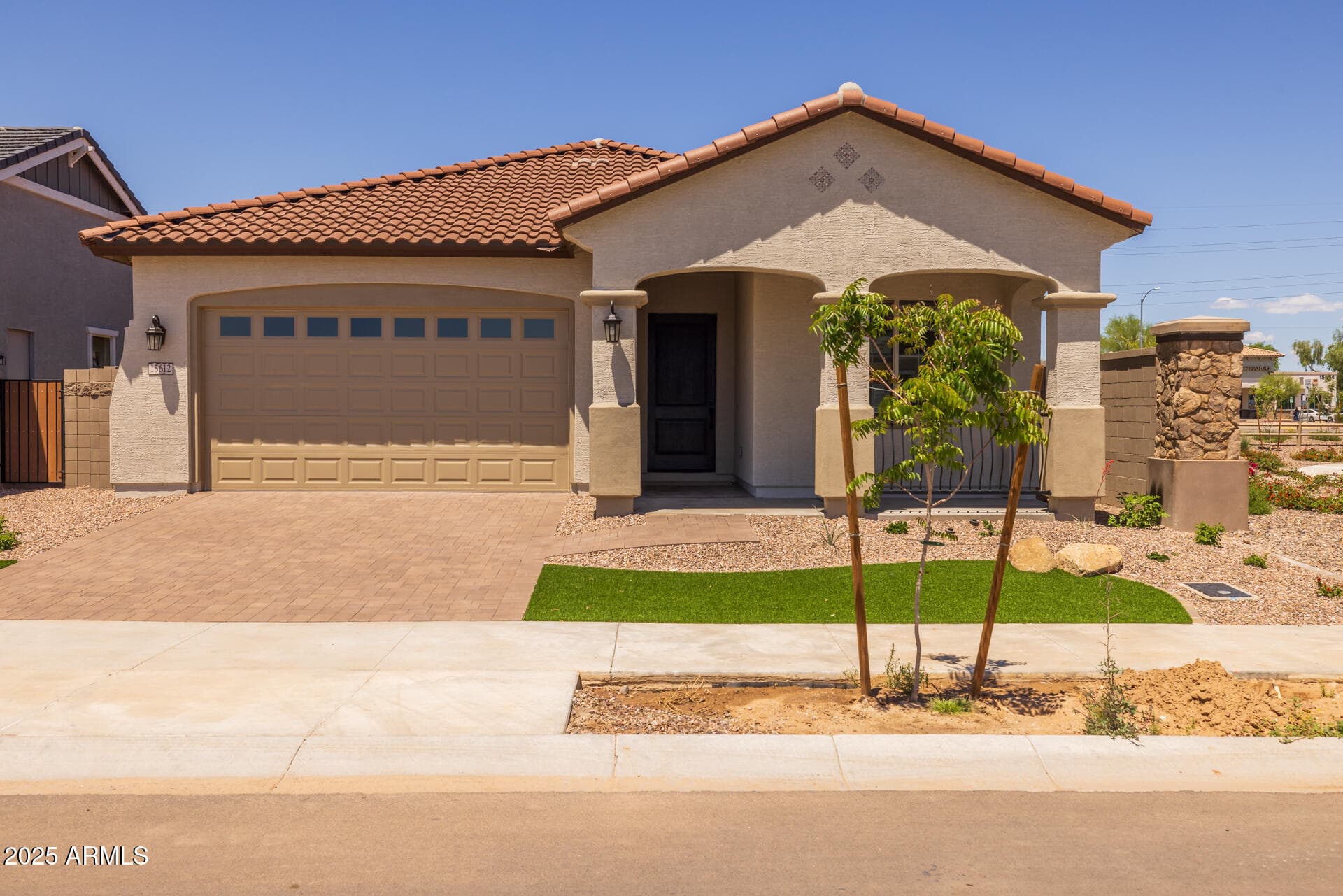 15612 W Georgia Dr — photo 2