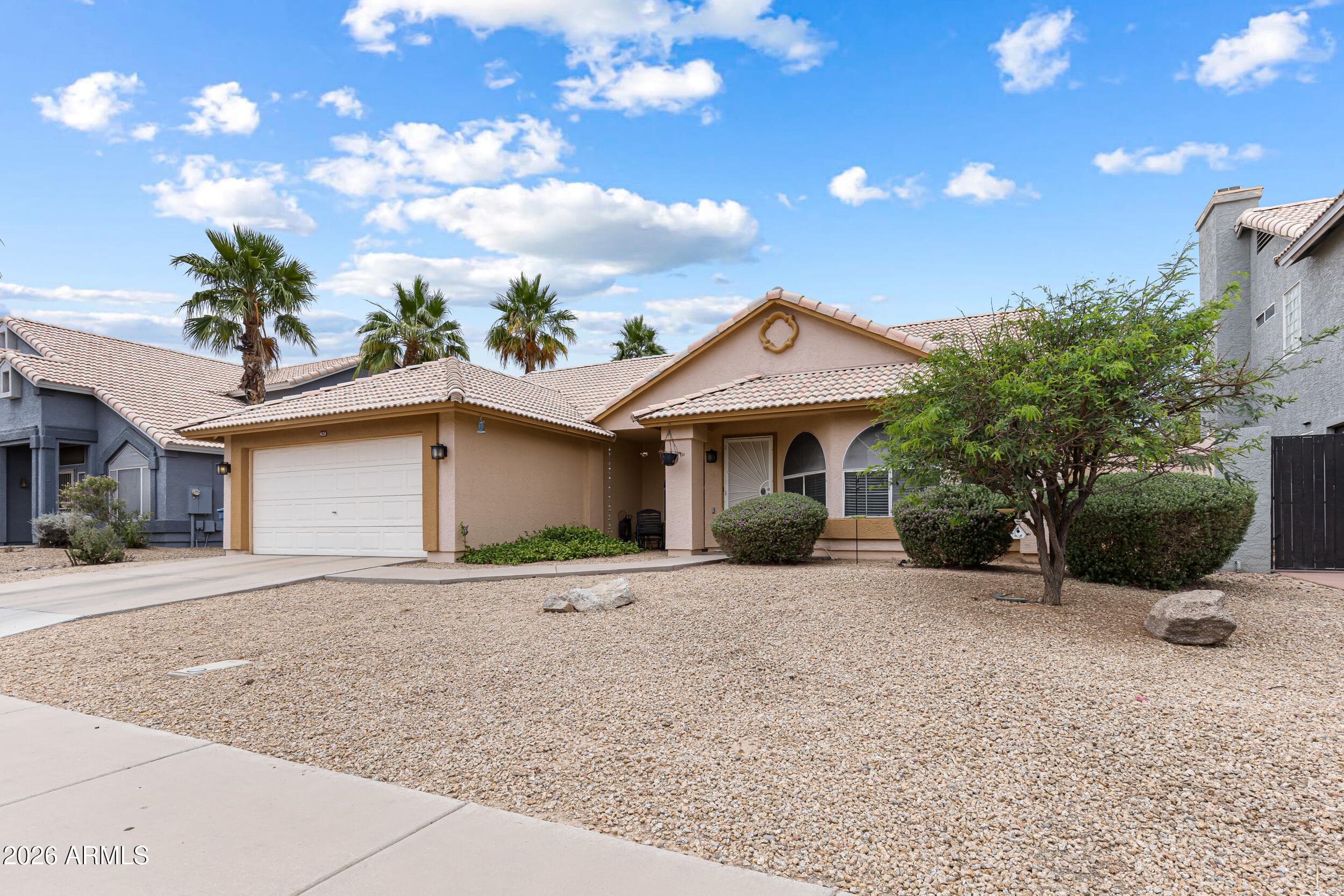 420 N Leoma Ln — photo 1