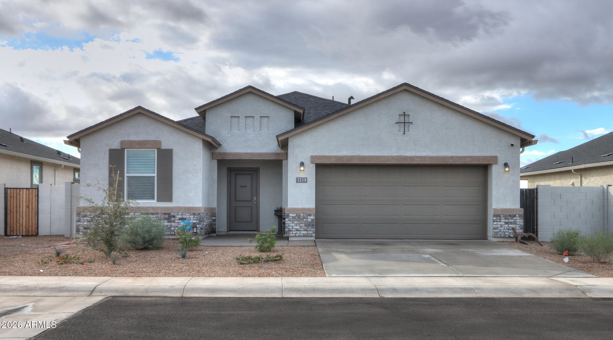 1519 E Lardner Dr — photo 1