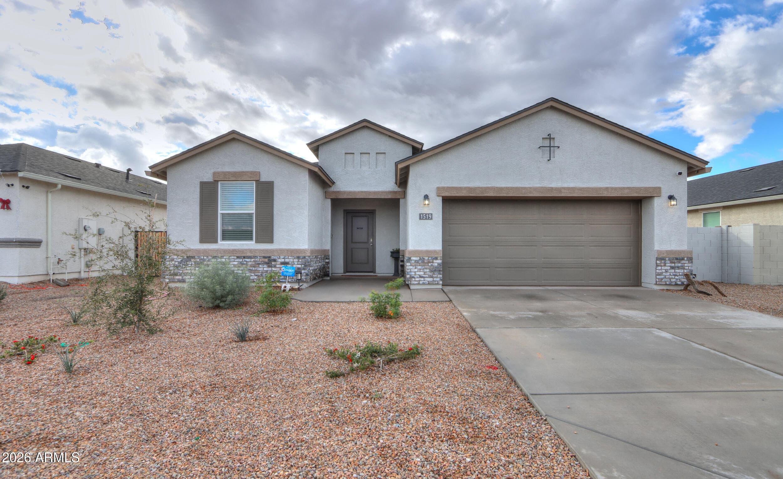 1519 E Lardner Dr — photo 2