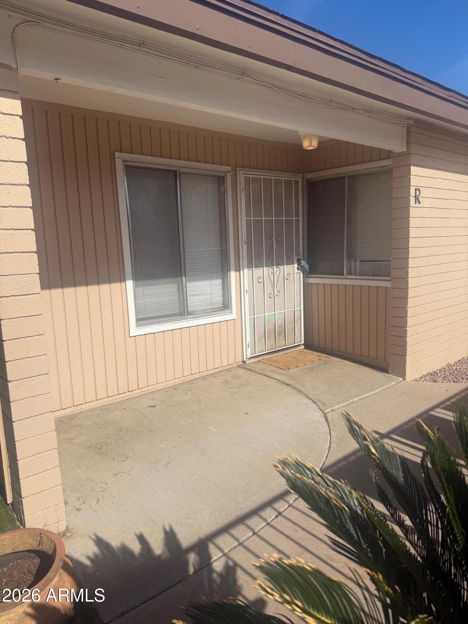 1622 E CAMPBELL AVE - Photo 1