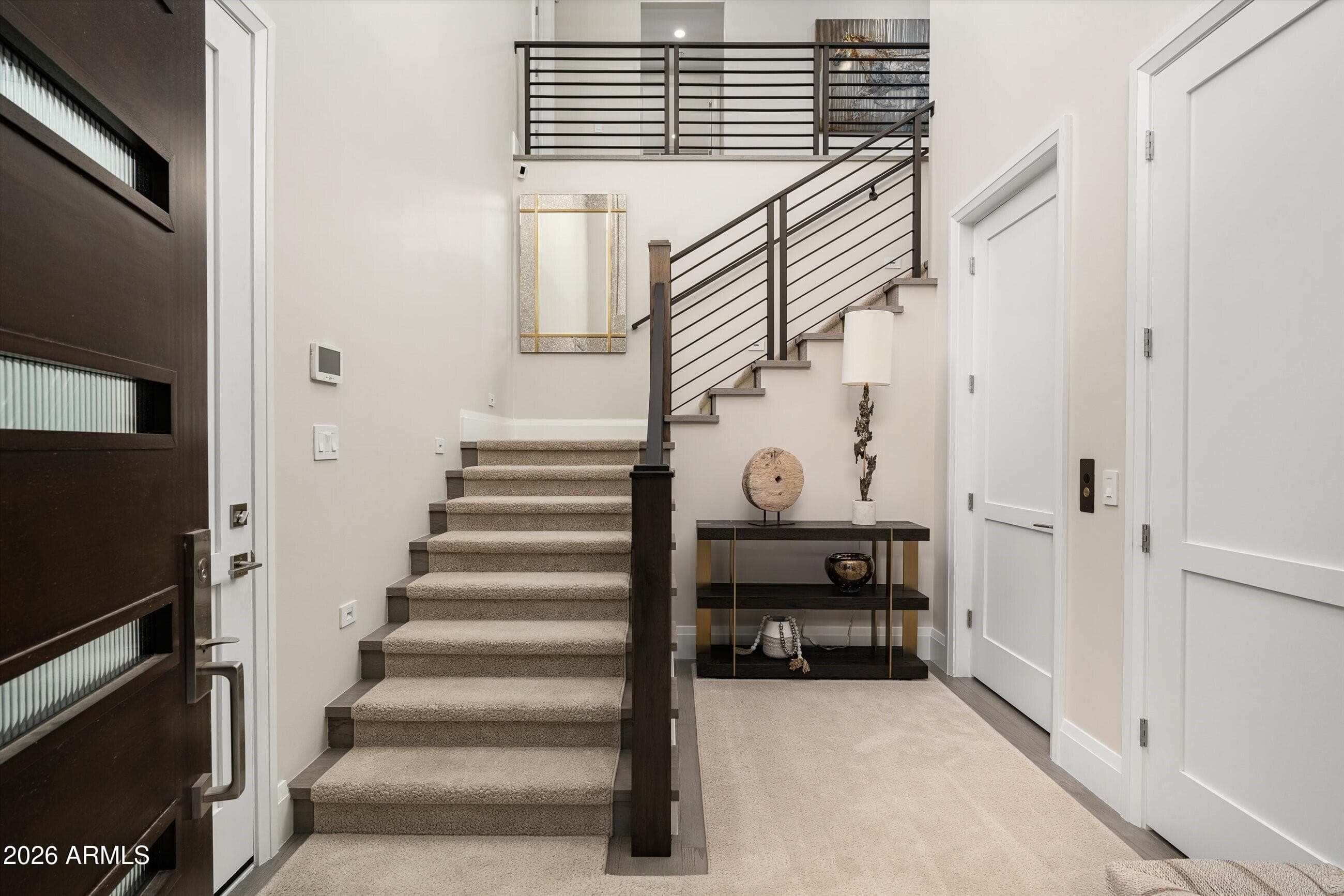 5572 E Stella Ln — photo 2