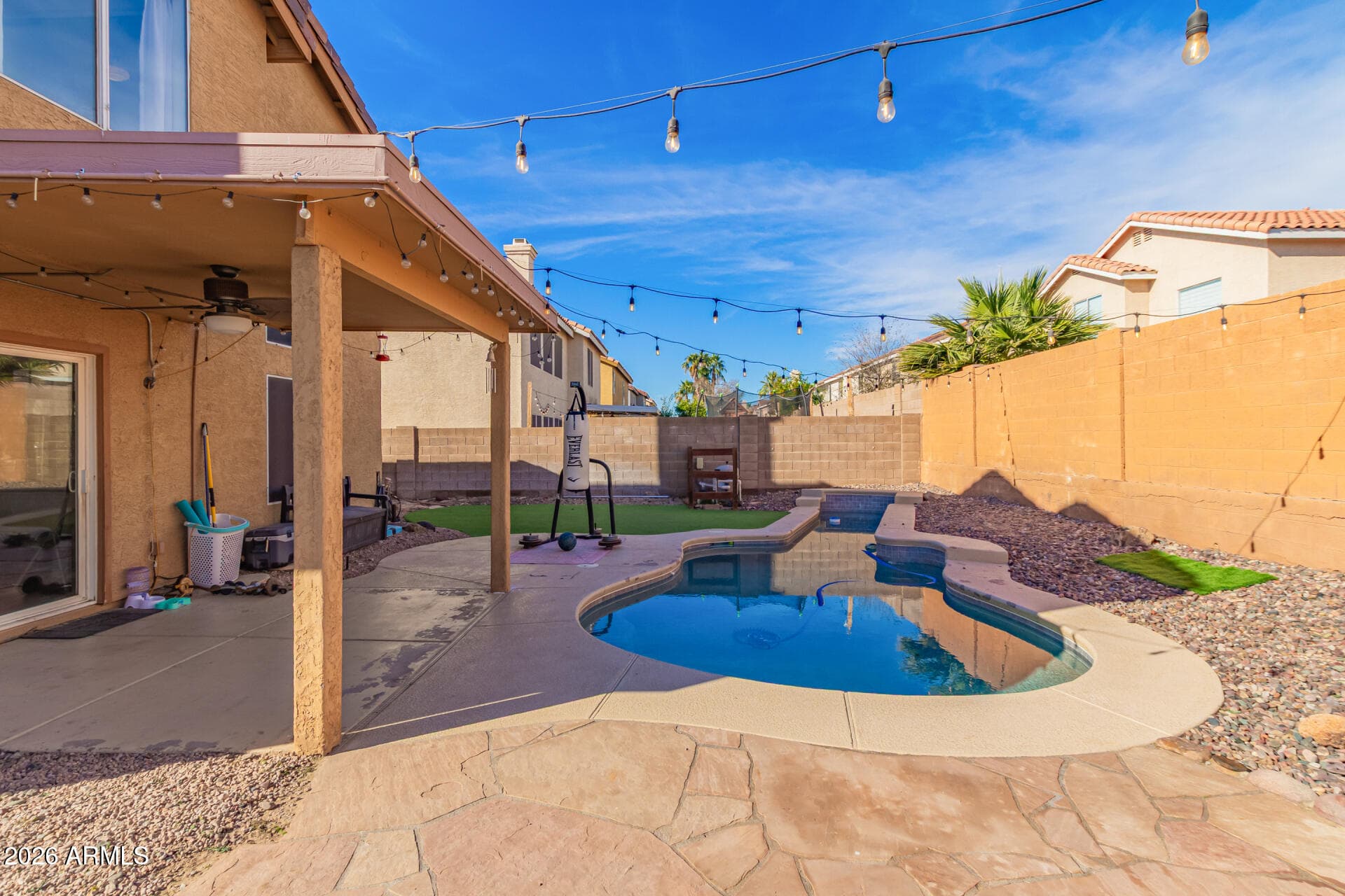 2914 E Windsong Dr — photo 1