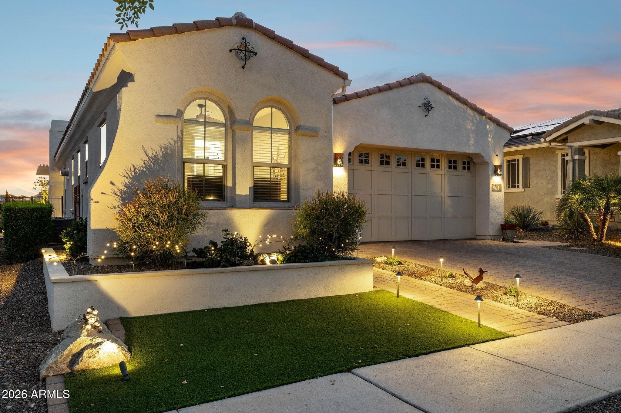 20741 W MINNEZONA AVE - Photo 2
