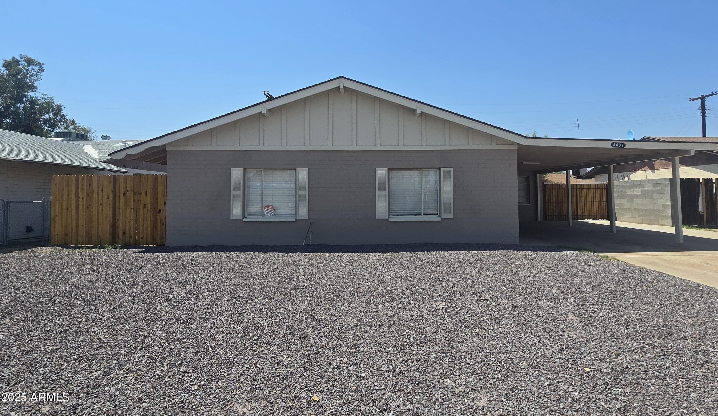 4407 W Monterey Way — photo 1