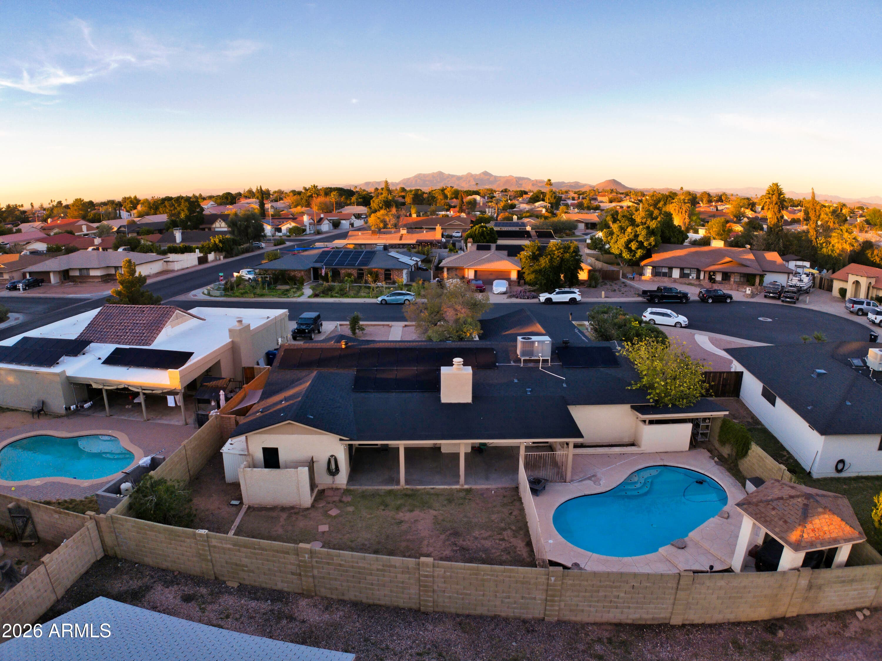 2435 E Kenwood Circle — photo 40
