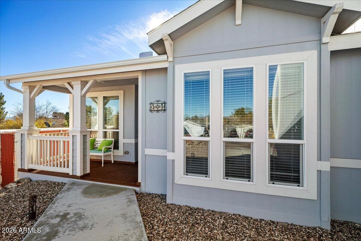 301 E Cottonwood Dr — photo 1