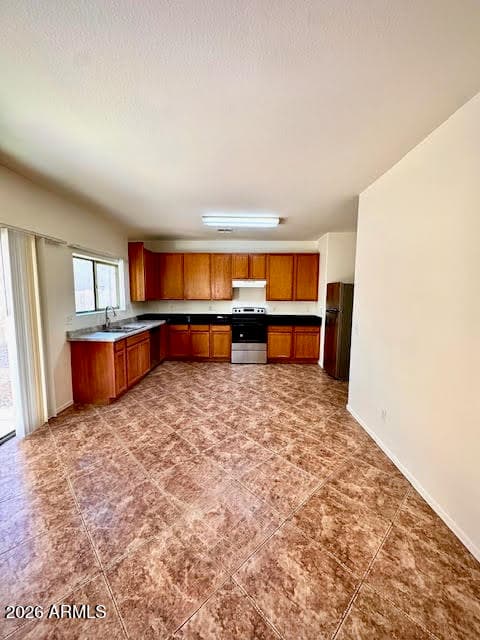 9527 N 82nd Ln — photo 2