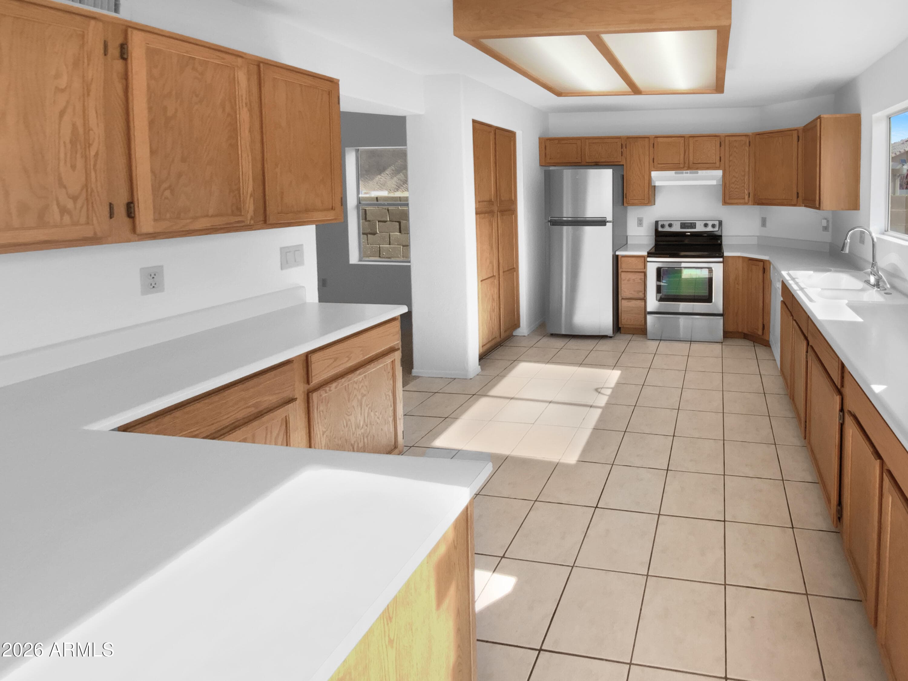 9023 W Mauna Loa Ln — photo 2