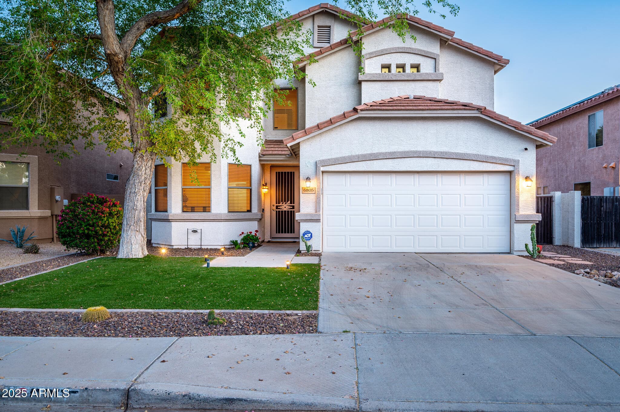 6805 W Tether Trail — photo 2