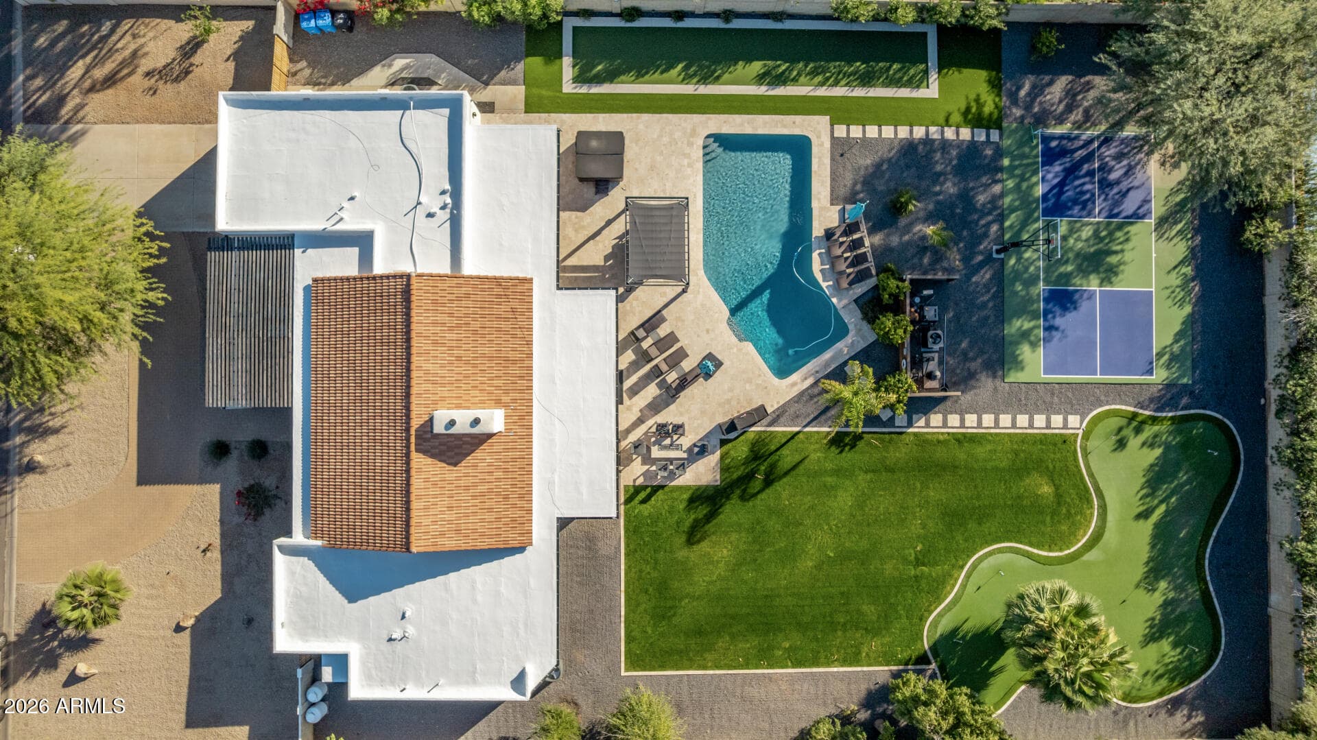 4819 E Sunnyside Dr — photo 1