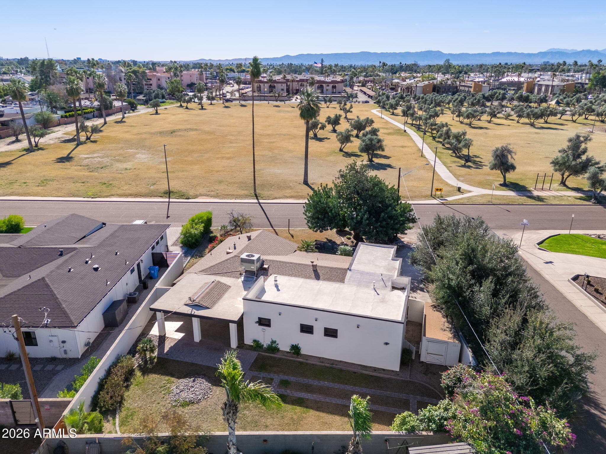 3002 E Glenrosa Ave — photo 1