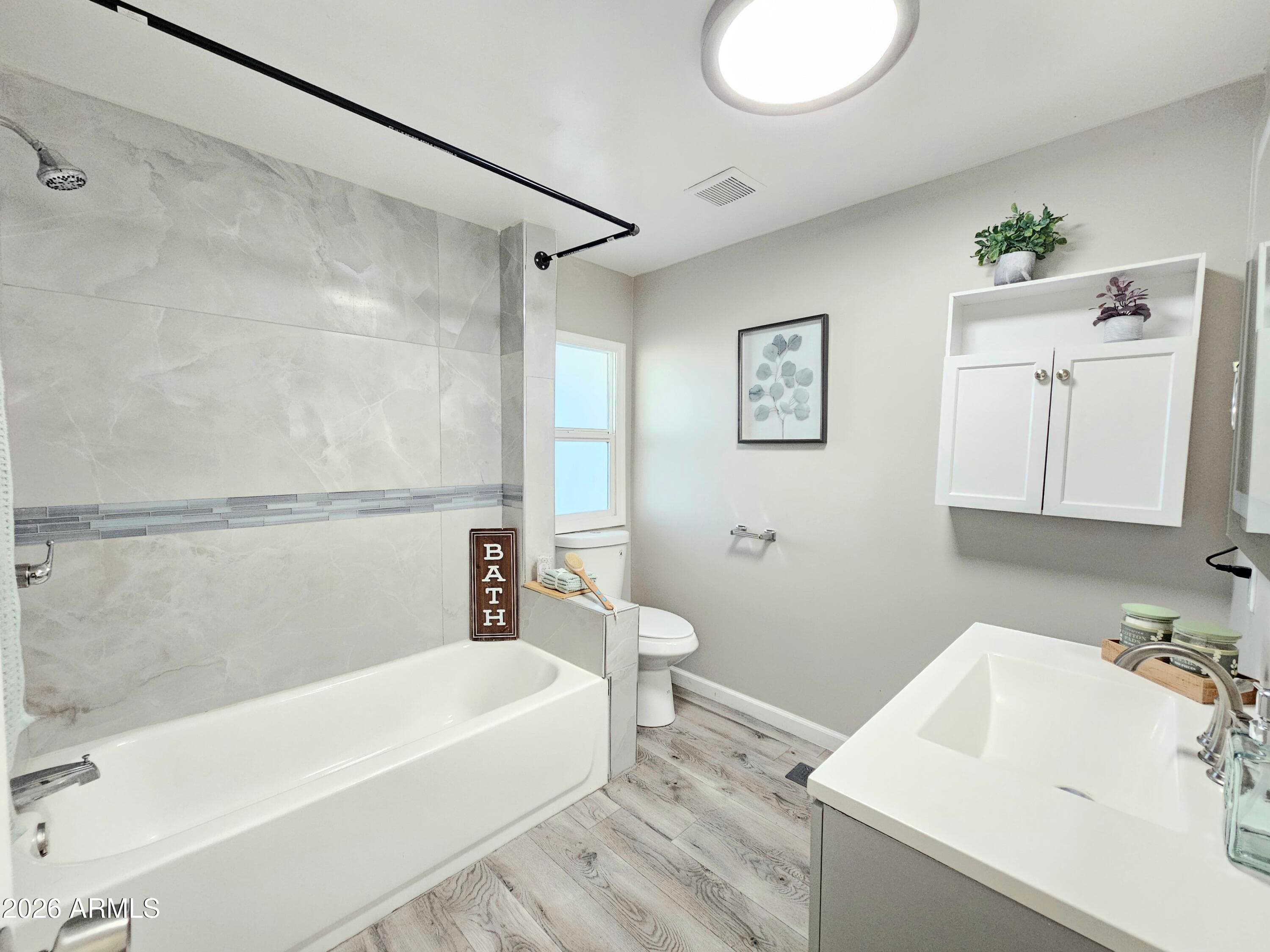 11101 E UNIVERSITY DR - See more photos