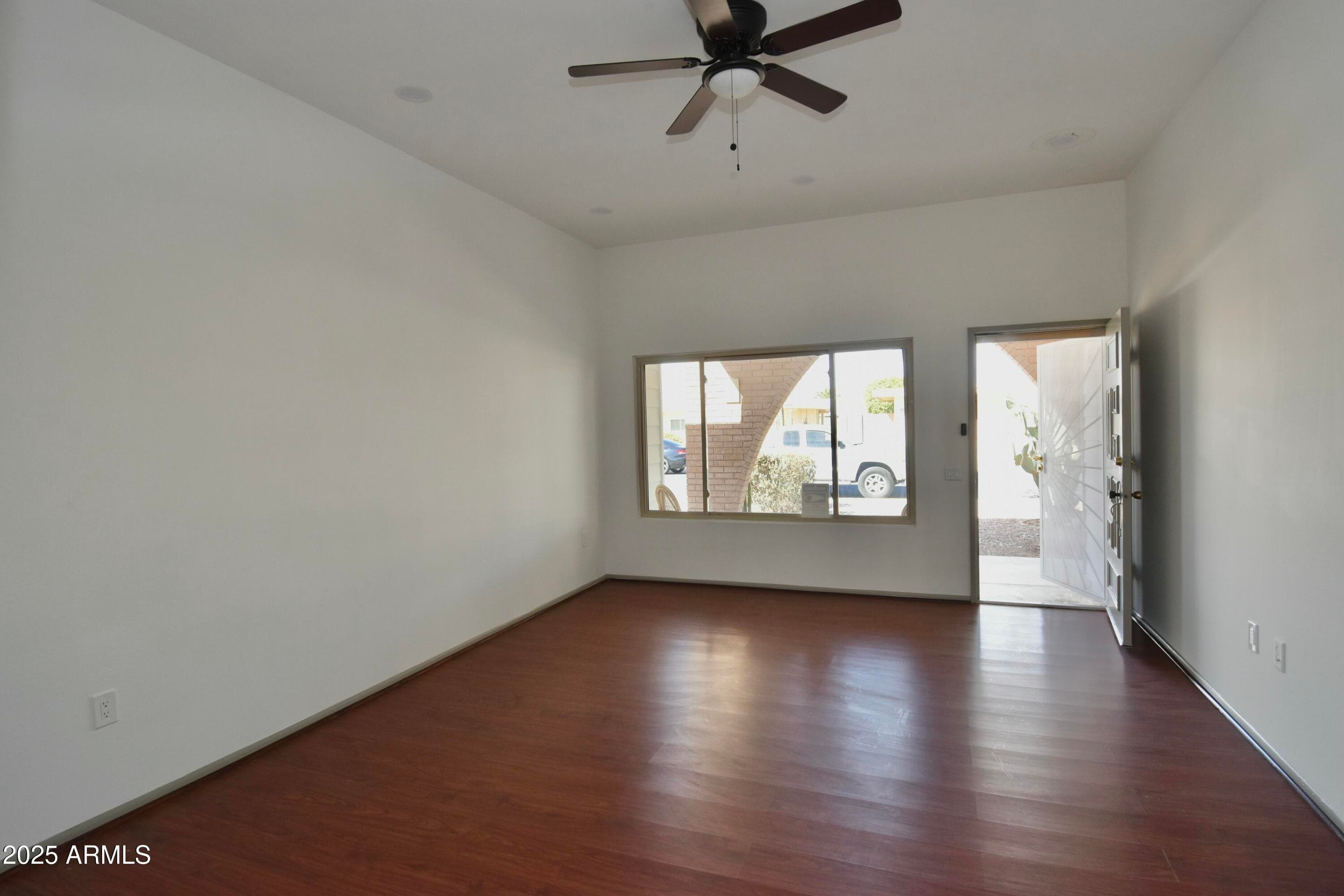9431 W Timberline Dr — photo 2