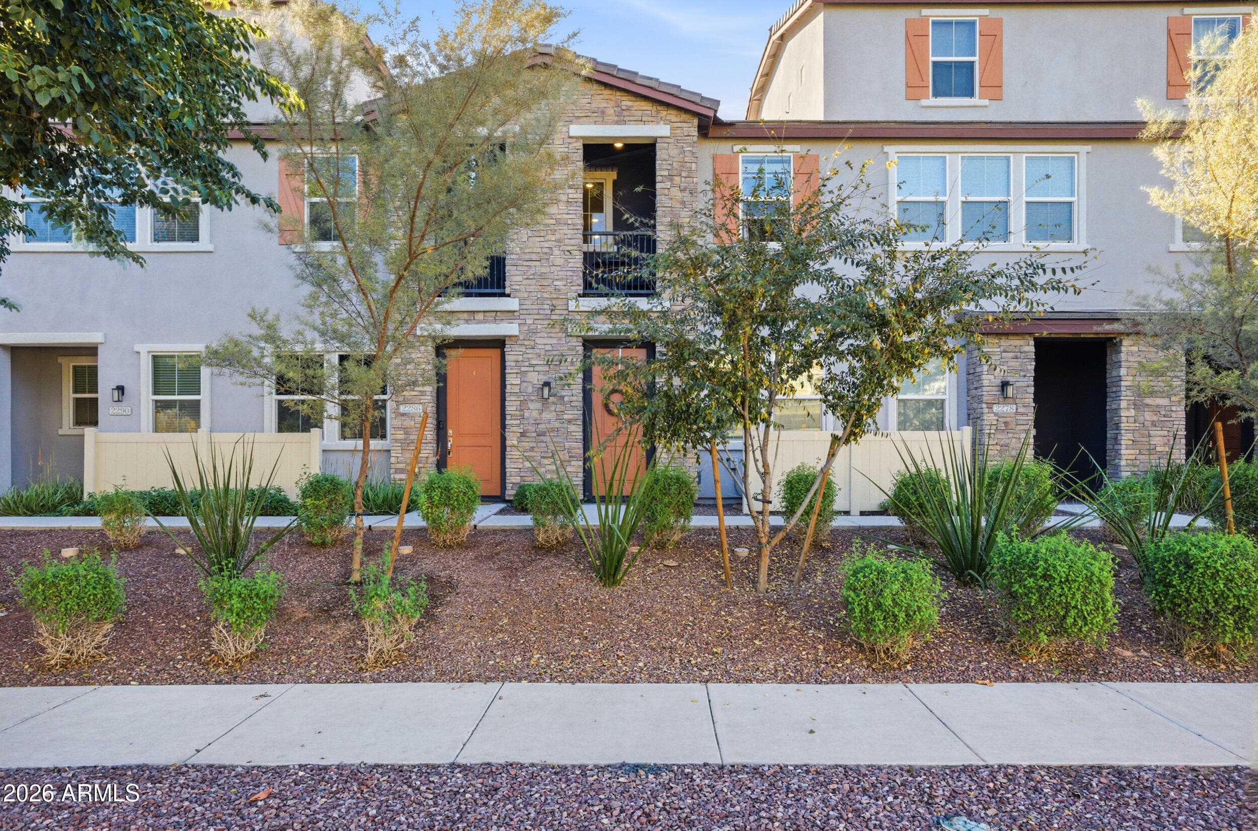 2282 E Hidalgo Ave — photo 1