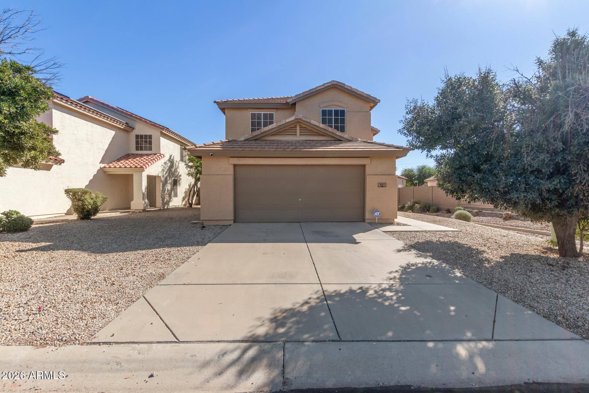 885 E Lakeview Dr — photo 1
