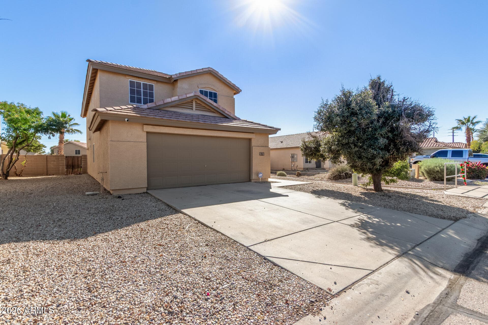 885 E Lakeview Dr — photo 2