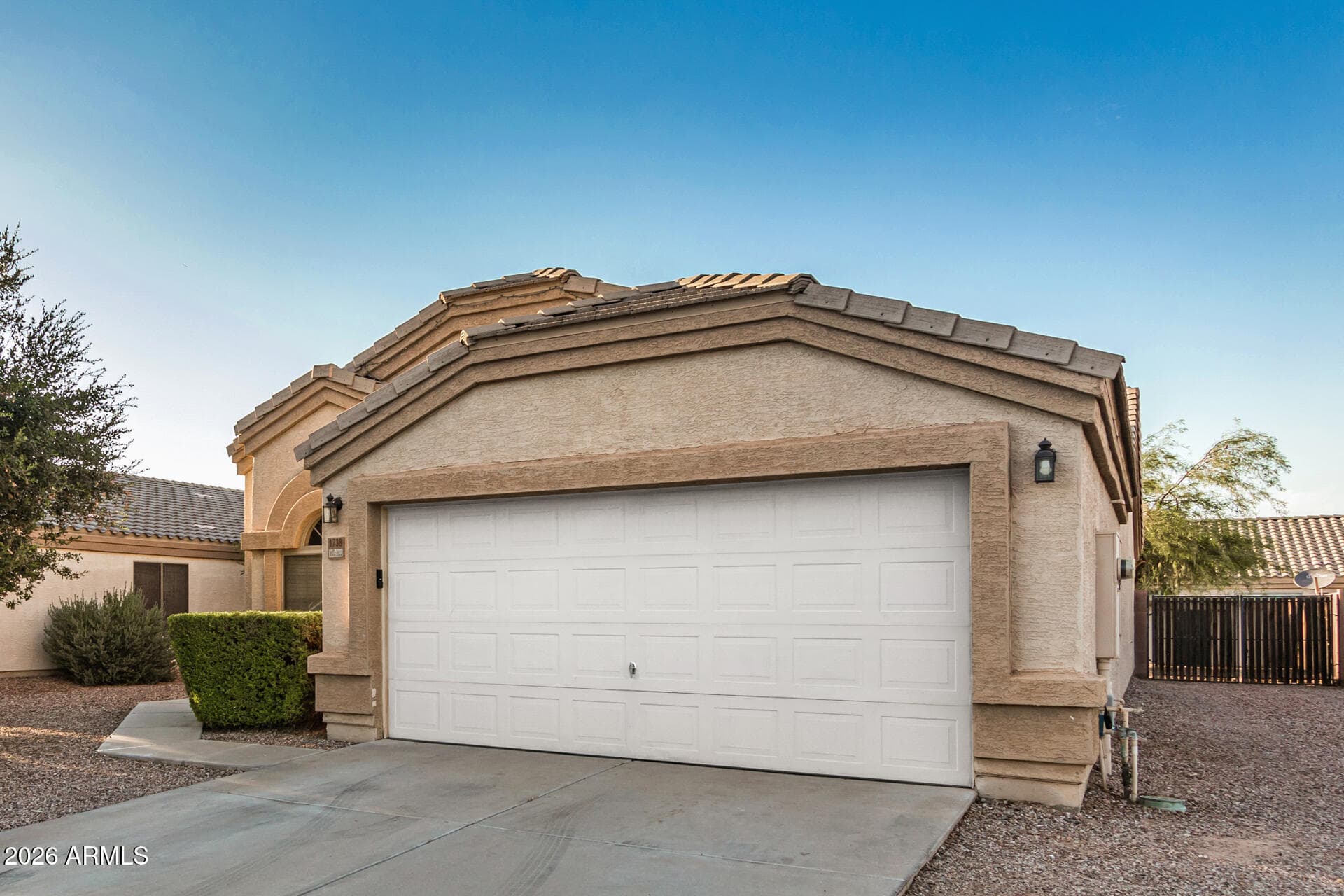 1738 E San Xavier Dr — photo 2