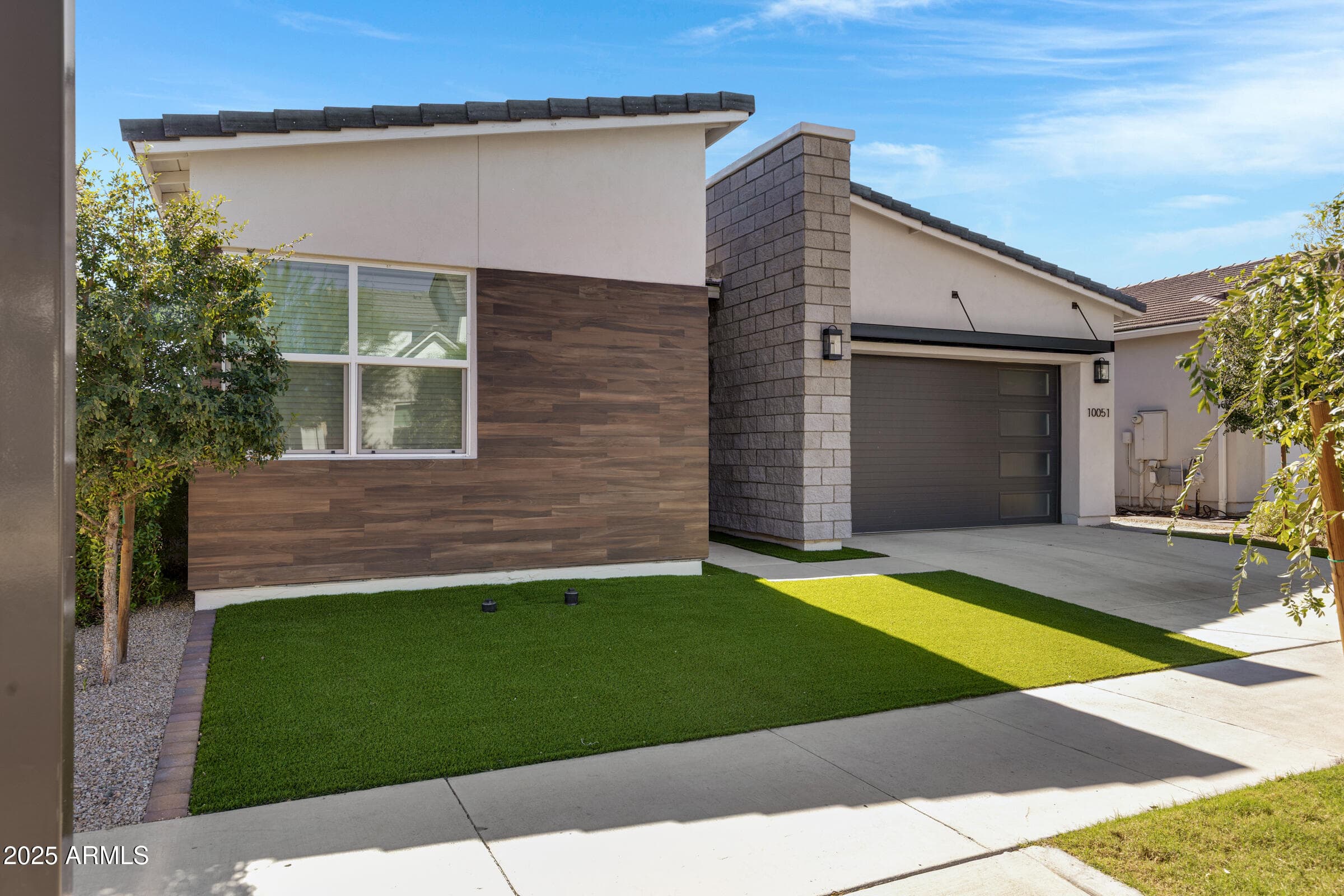 10051 E Talon Ave — photo 2