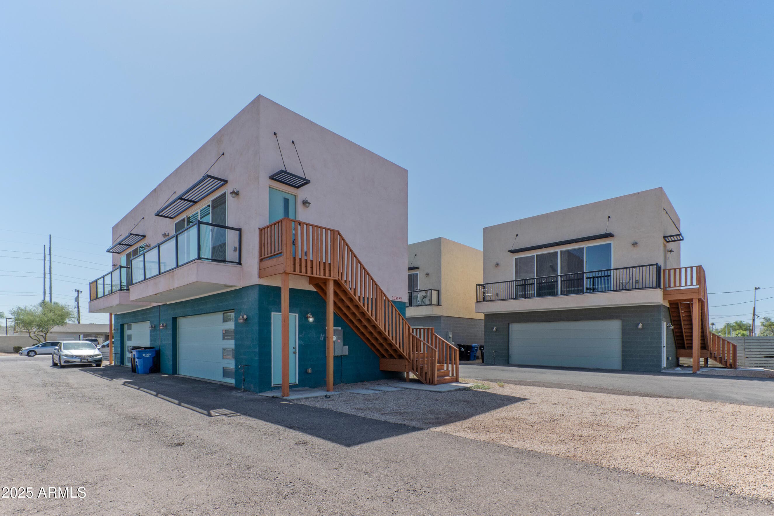 1106 S Montezuma Ave — photo 2