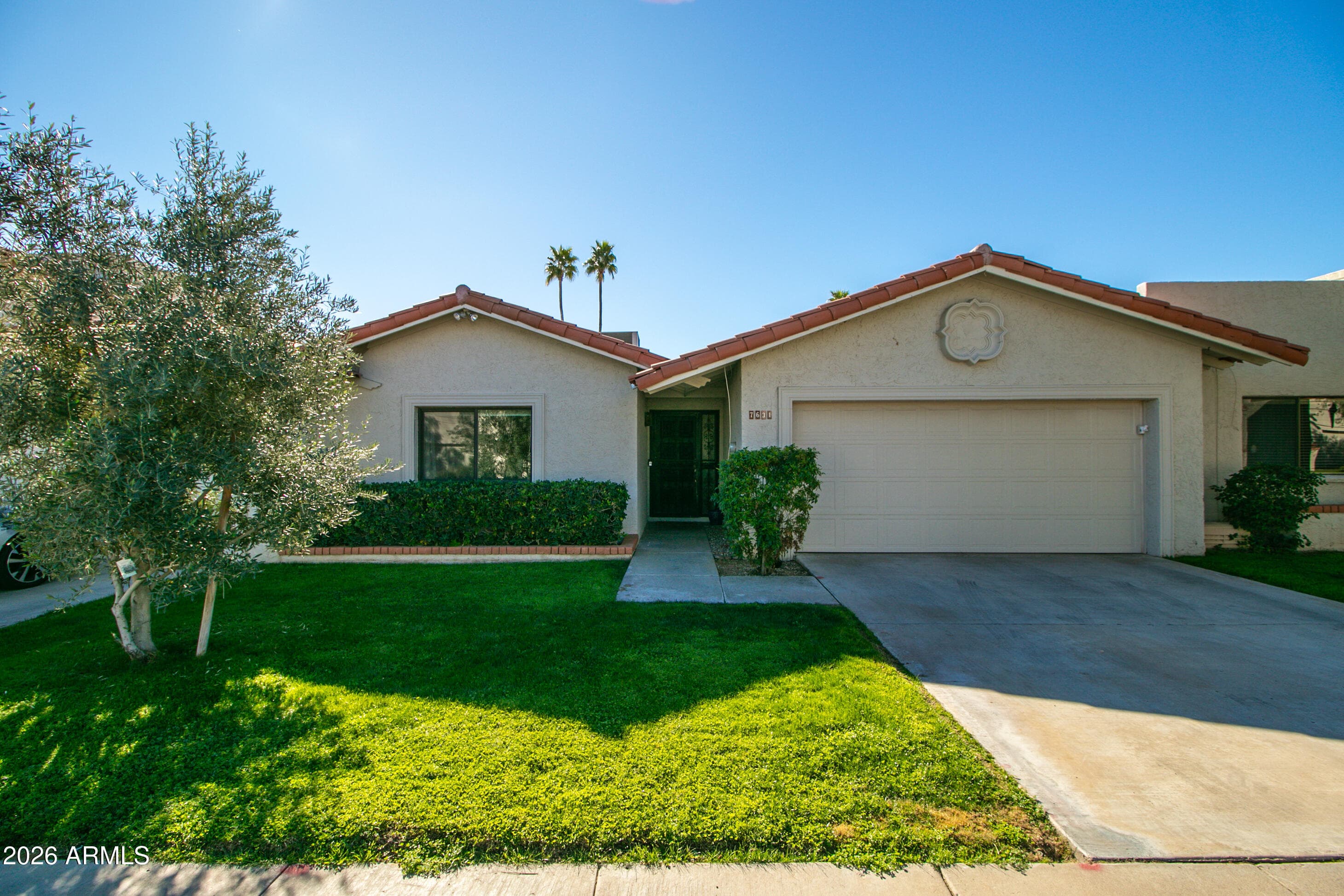7631 E Medlock Dr — photo 1