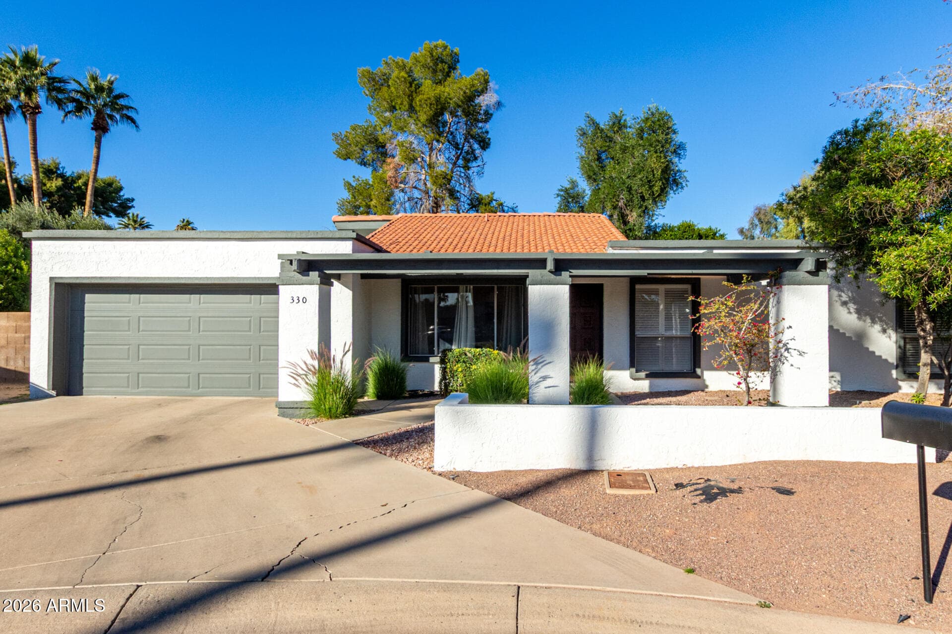 330 W Cardeno Circle — photo 1