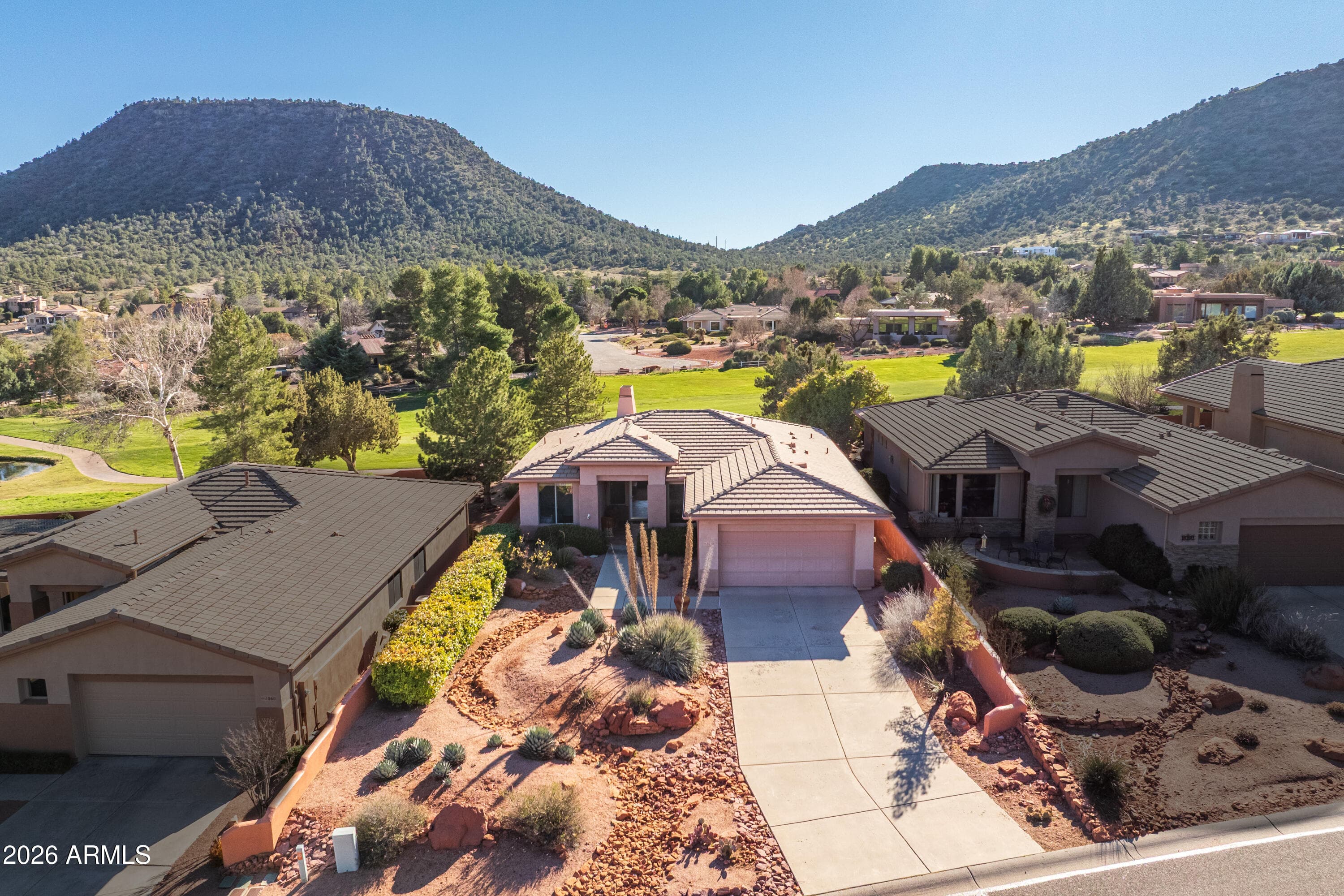 1070 Crown Ridge Rd — photo 2
