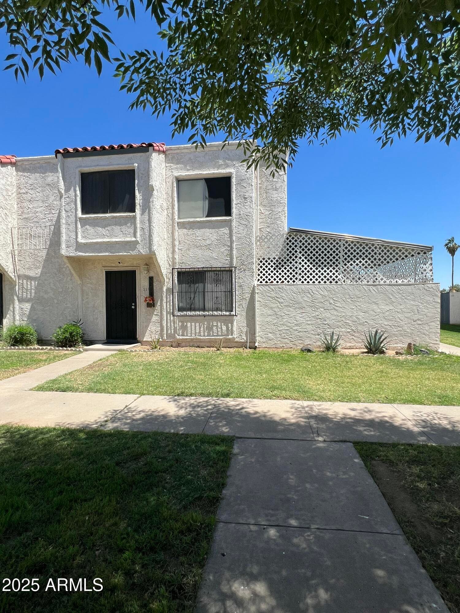 5212 N 42nd Ln — photo 1