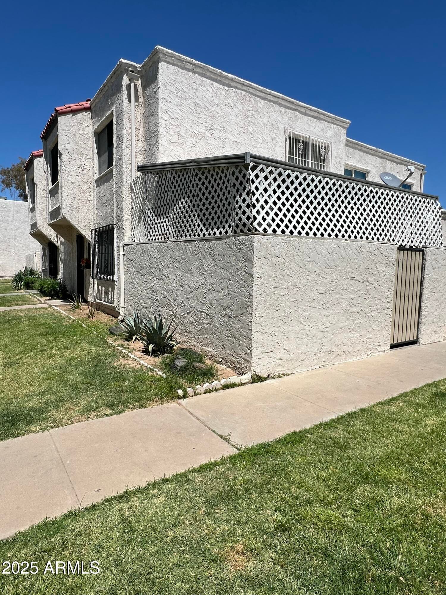 5212 N 42nd Ln — photo 2
