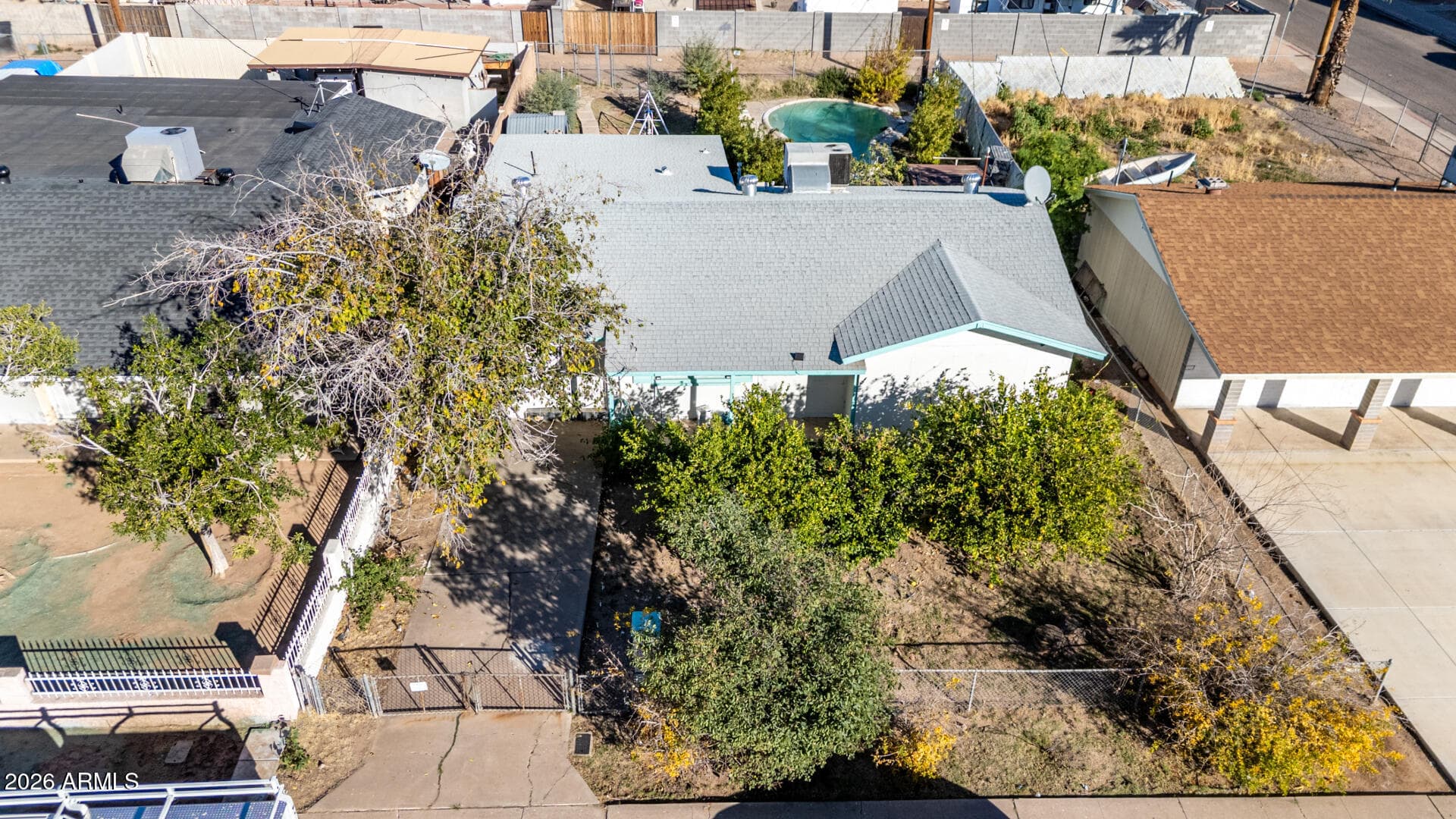 2136 E Lemon St — photo 2