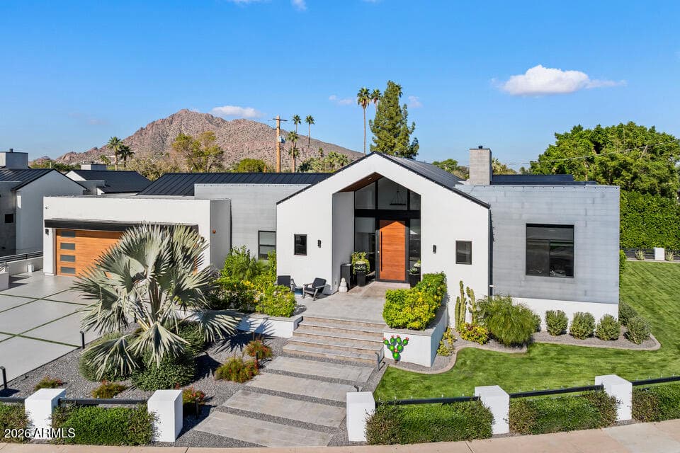 6426 E Calle Camelia Ave — photo 2