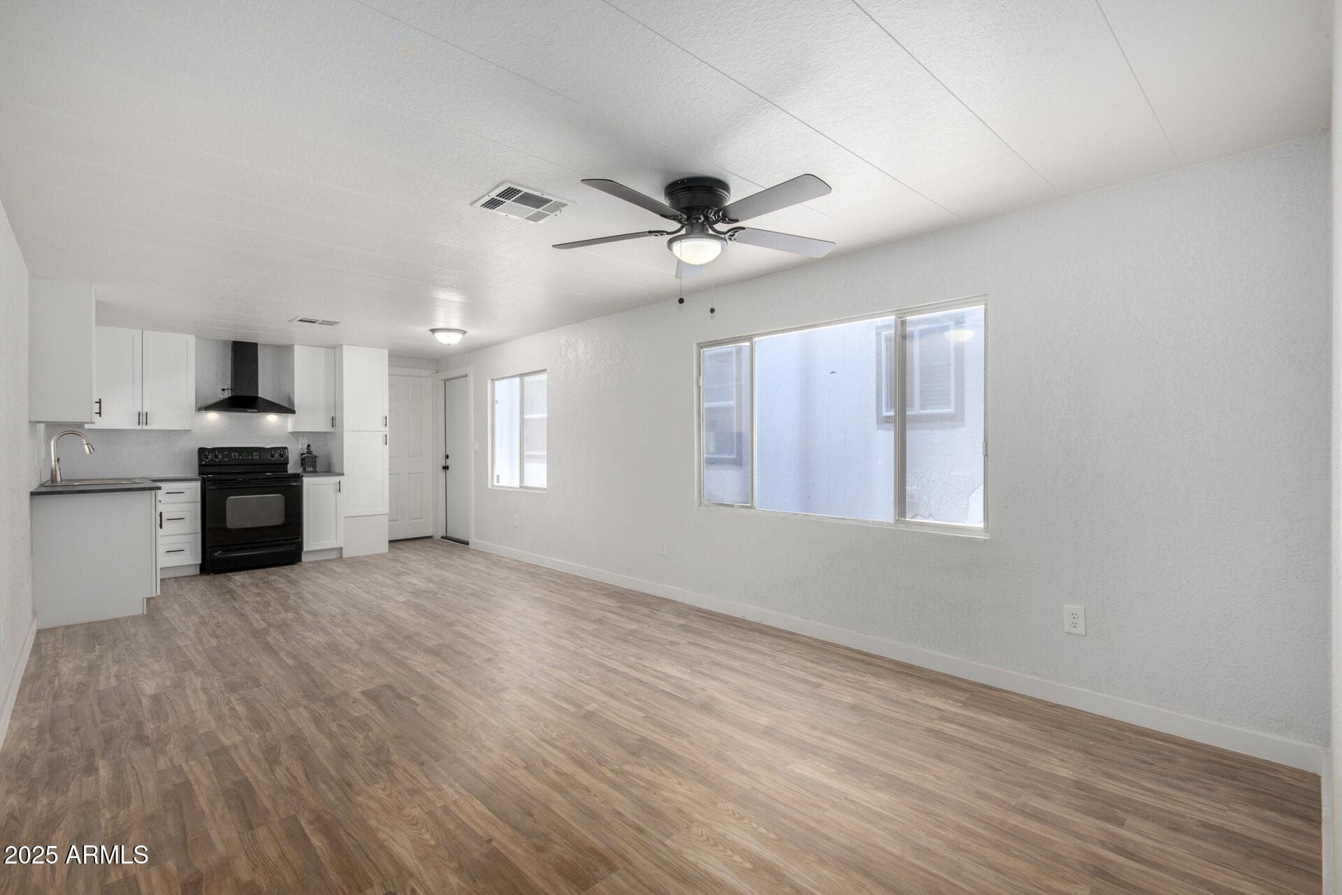 2050 W DUNLAP AVE - See more photos