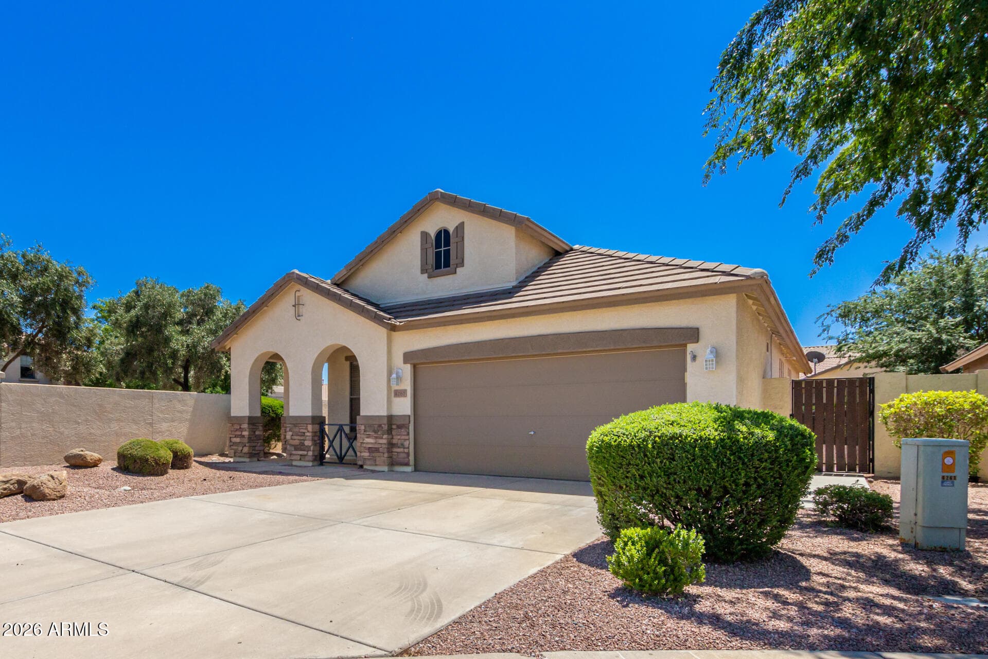 4261 E Crown Ct — photo 1