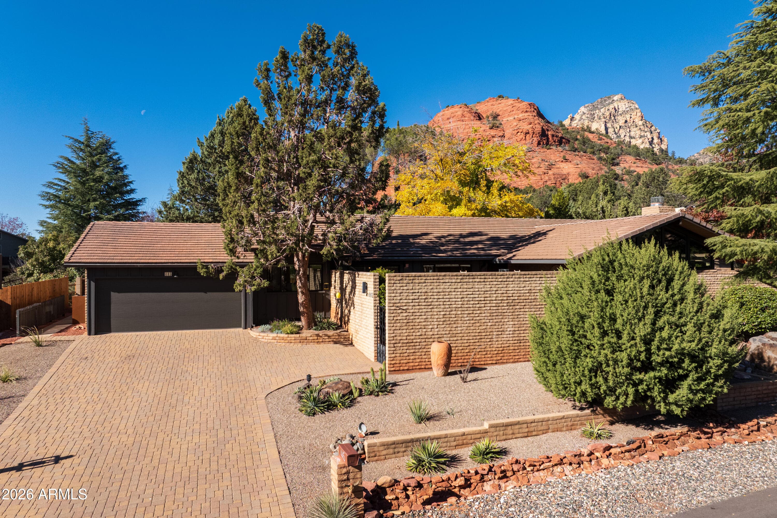 445 Last Wagon Dr — photo 1
