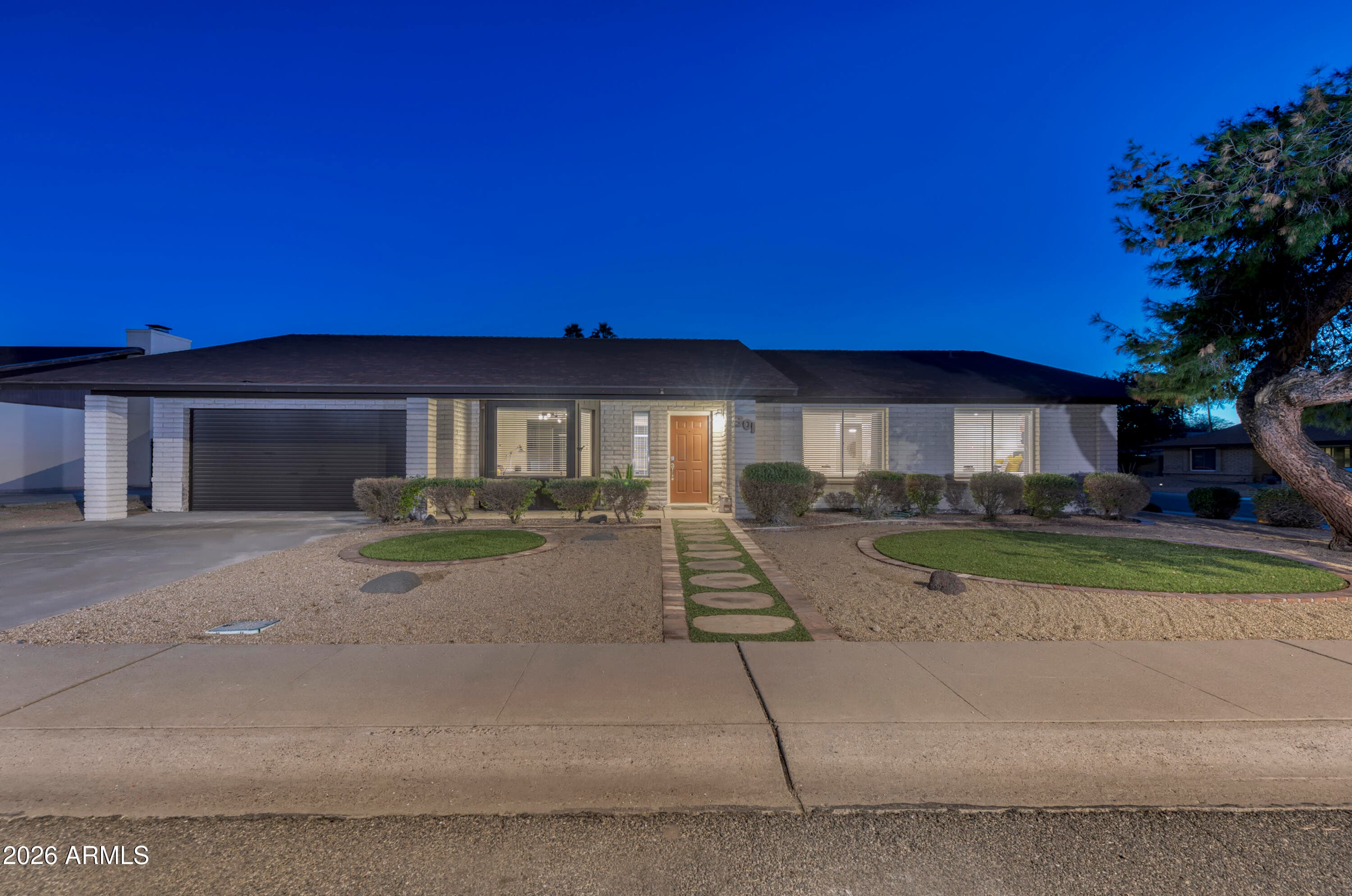301 E Muriel Dr — photo 34