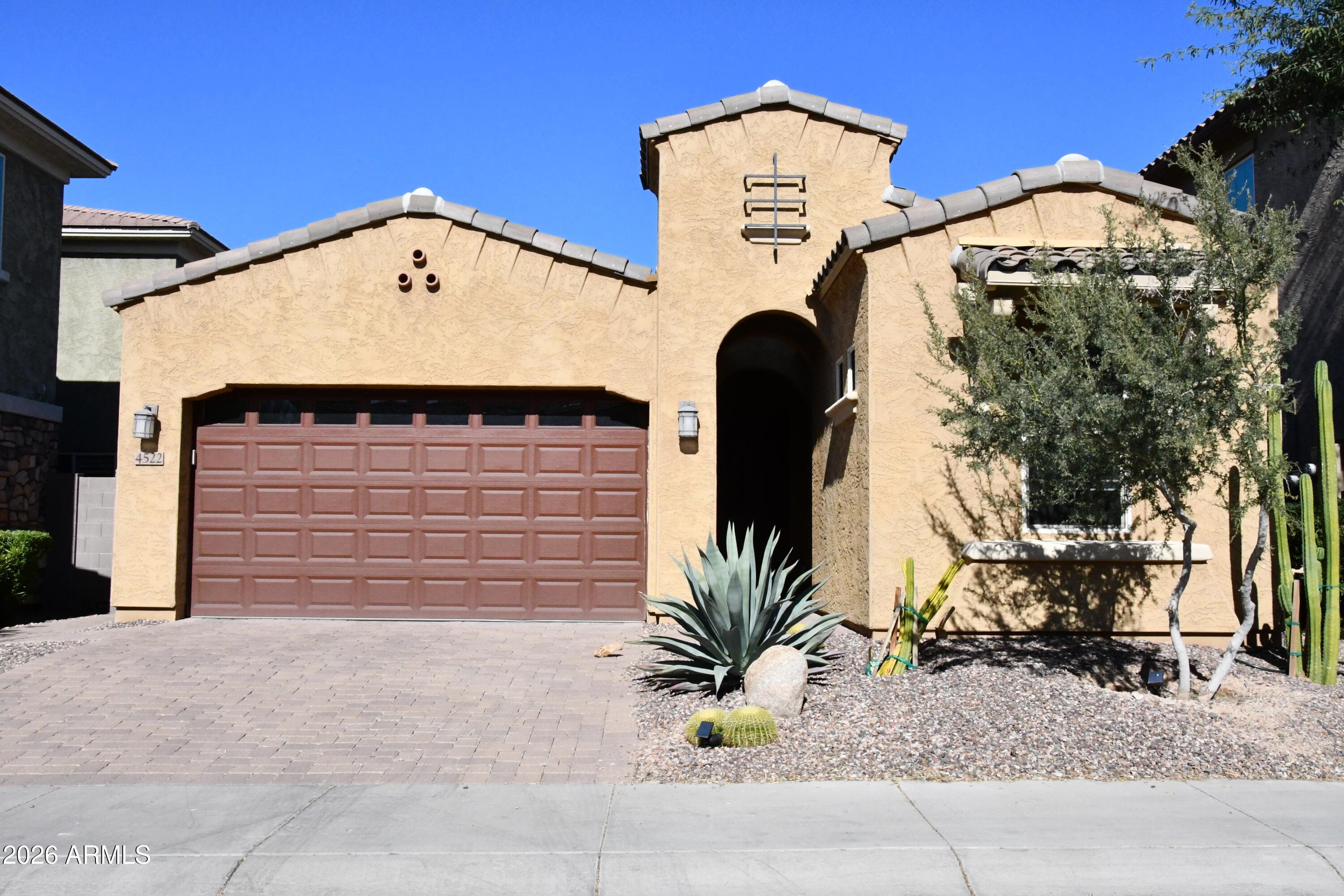 4522 E Vista Bonita Dr — photo 1