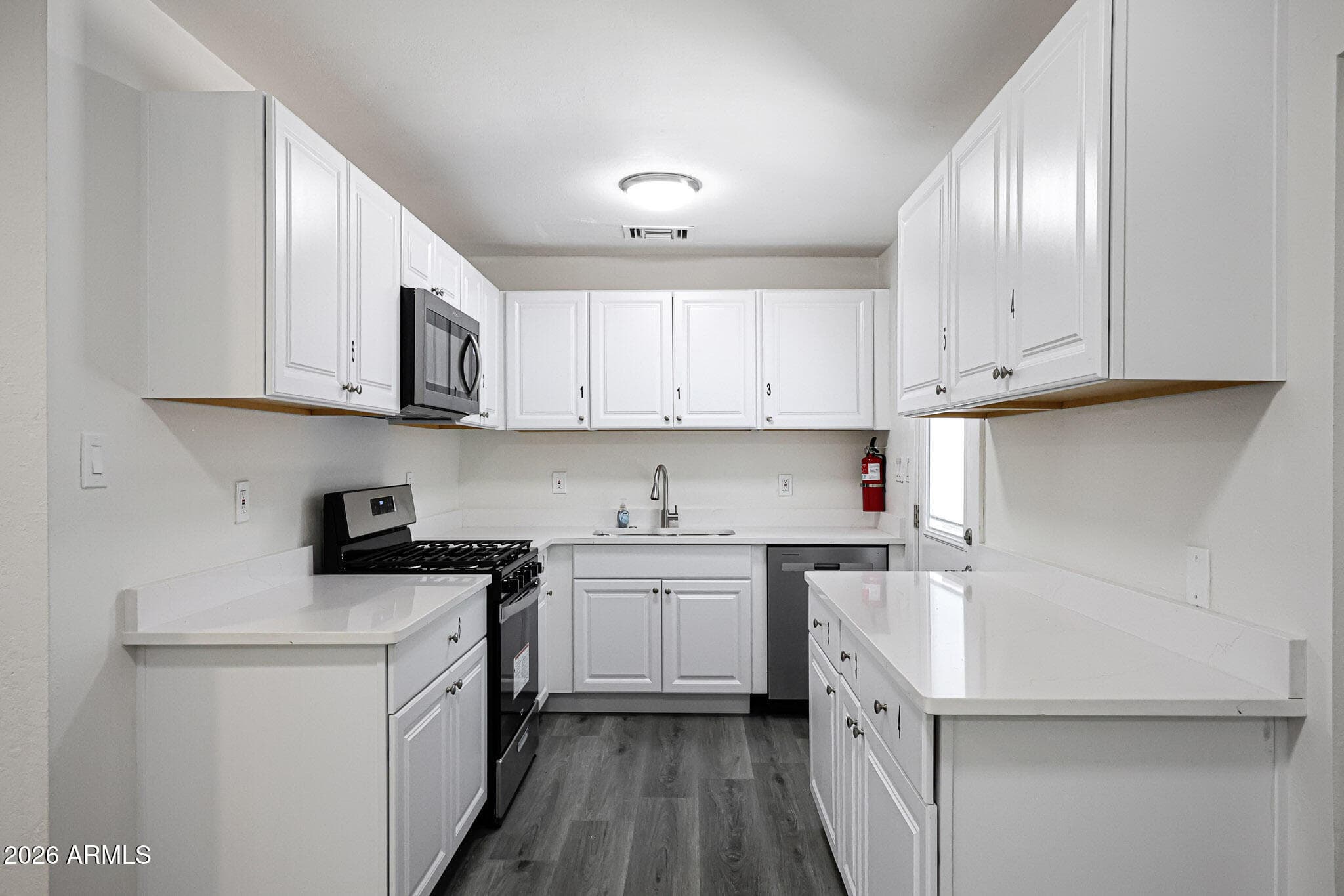 1339 E Glenrosa Ave — photo 2